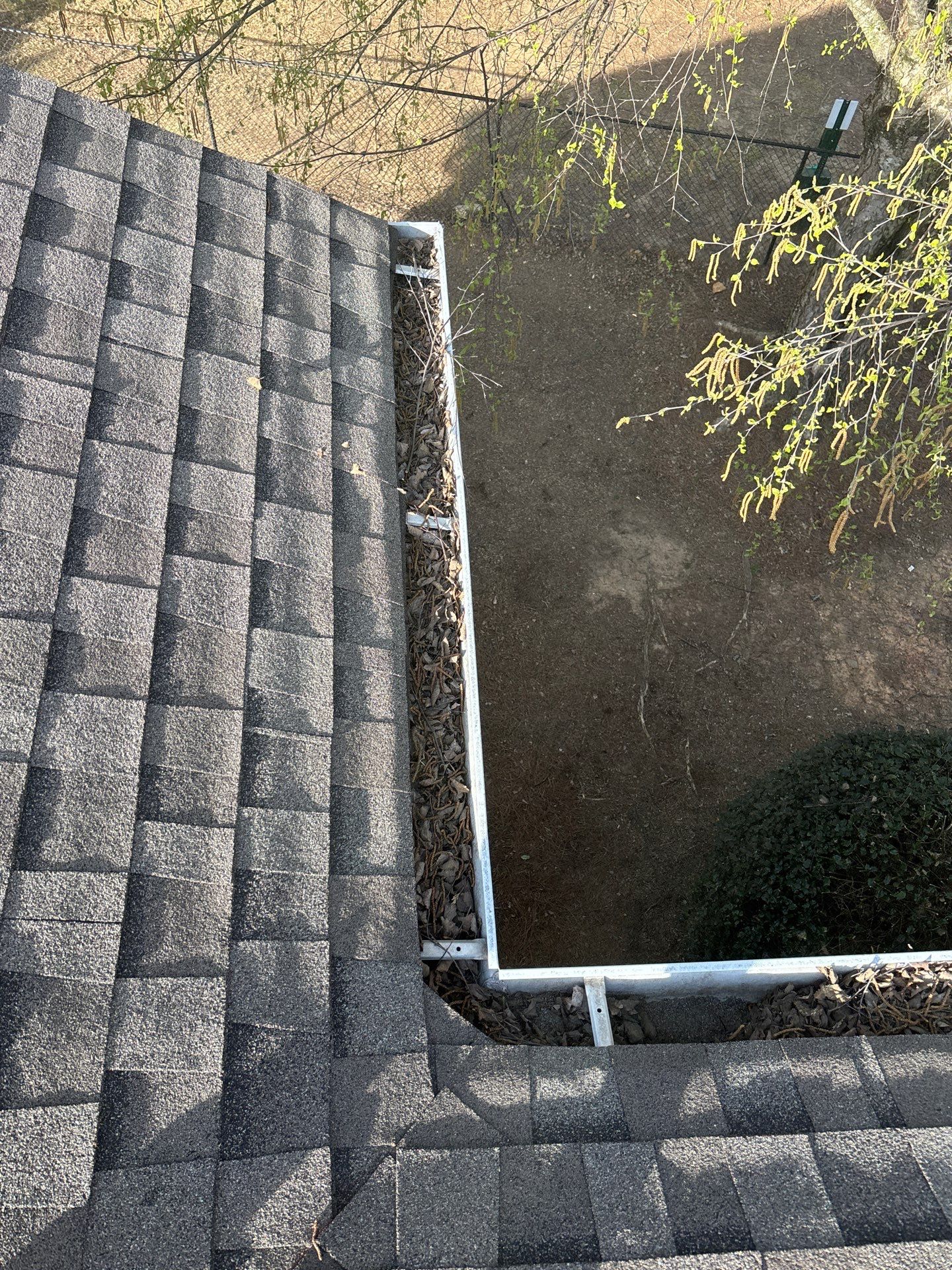 HOA gutter cleaning before