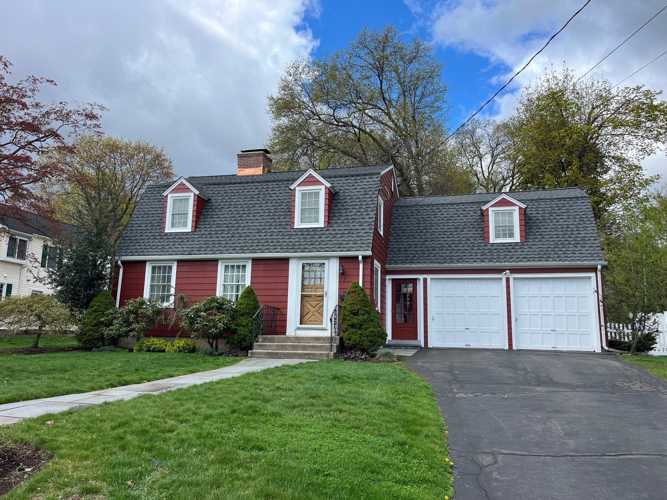 Show stopping shingles professionally and efficiently installed by DiGiorgi Roofing & Siding INC by DiGiorgi Roofing and Siding Inc
