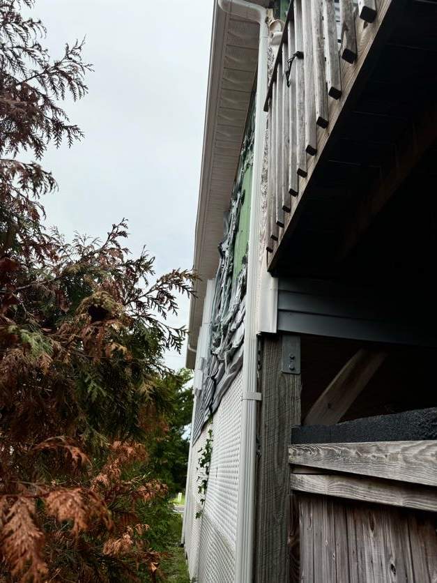 External Fire Damage on Island Home by Home Disaster Medics