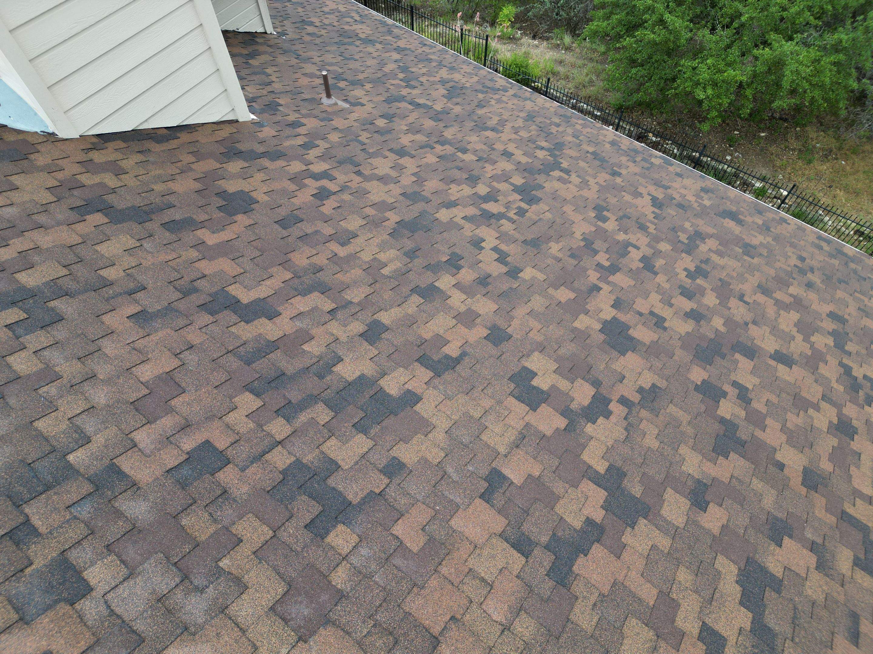 Aged Bark - CertainTeed Presidential Shake   by RoofsOnly.com