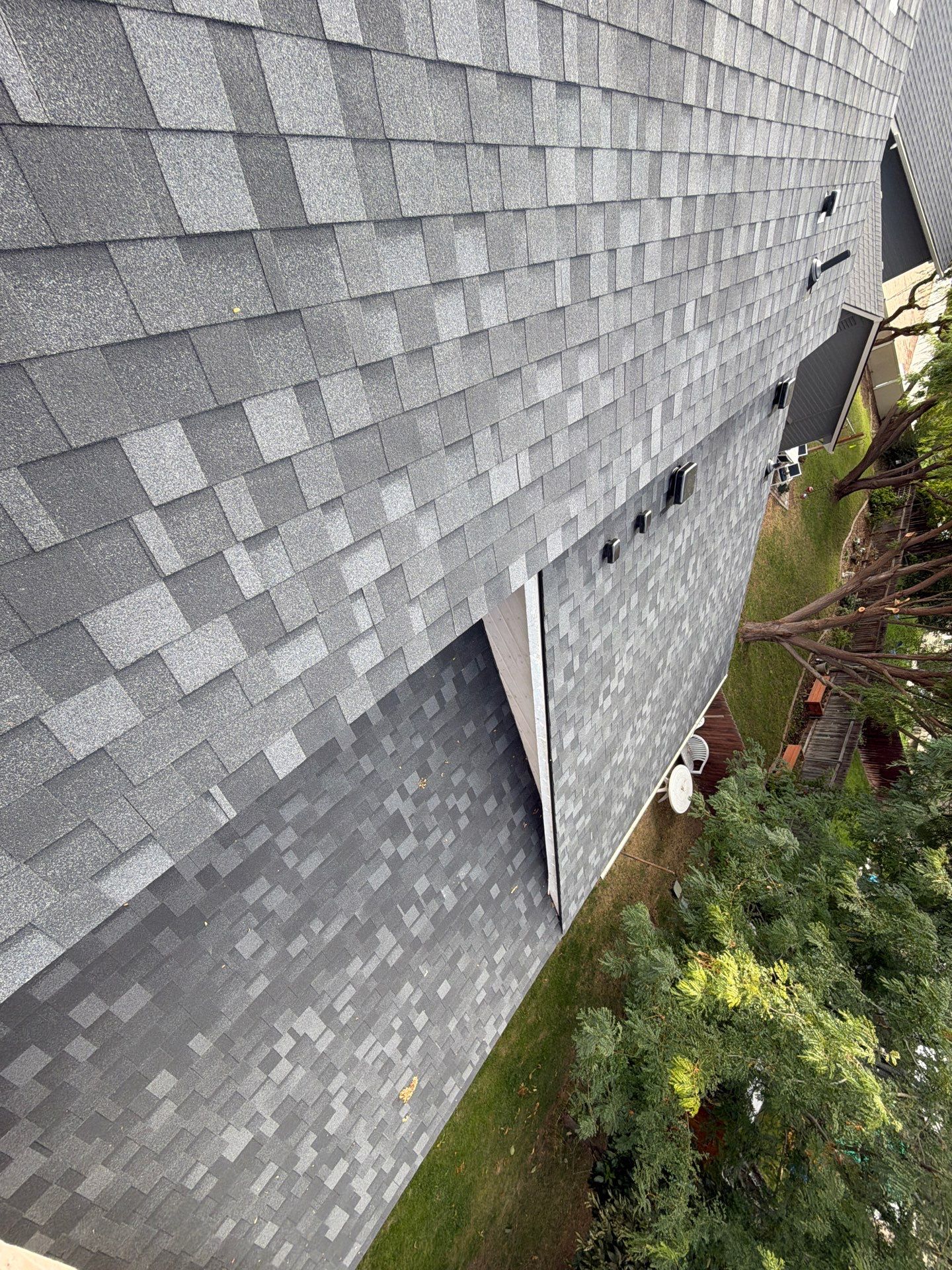 Residential Roof Replacement in Meridian Featuring Charcoal Architectural Shingles by Olive Roofing