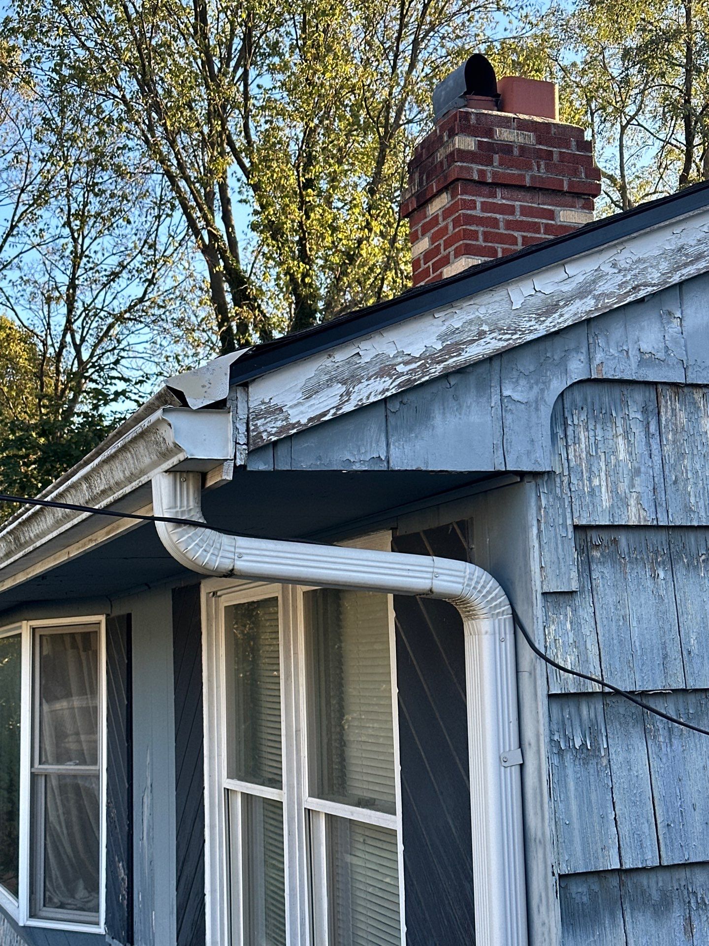 Feeling Blue in Weston Mo - Time for a Makeover  by EEC  Windows, Siding & Roofing 