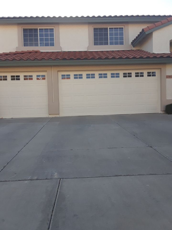 Exterior Painting using Dunn-Edwards EVERSHIELD®  by Crash of Rhinos Painting & Garage Floors