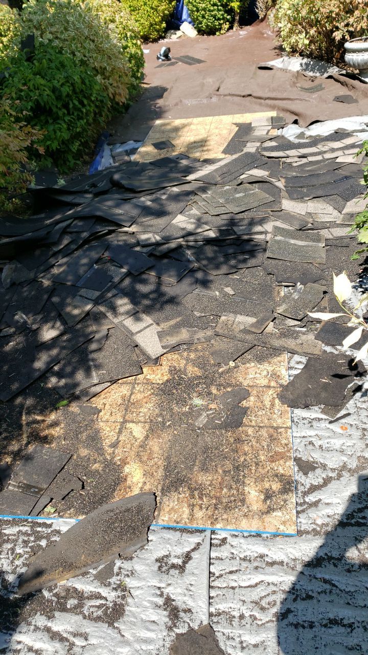 Residential Roofing Installation using GAF Glenwood Premium Shingle by The Roof Doctor