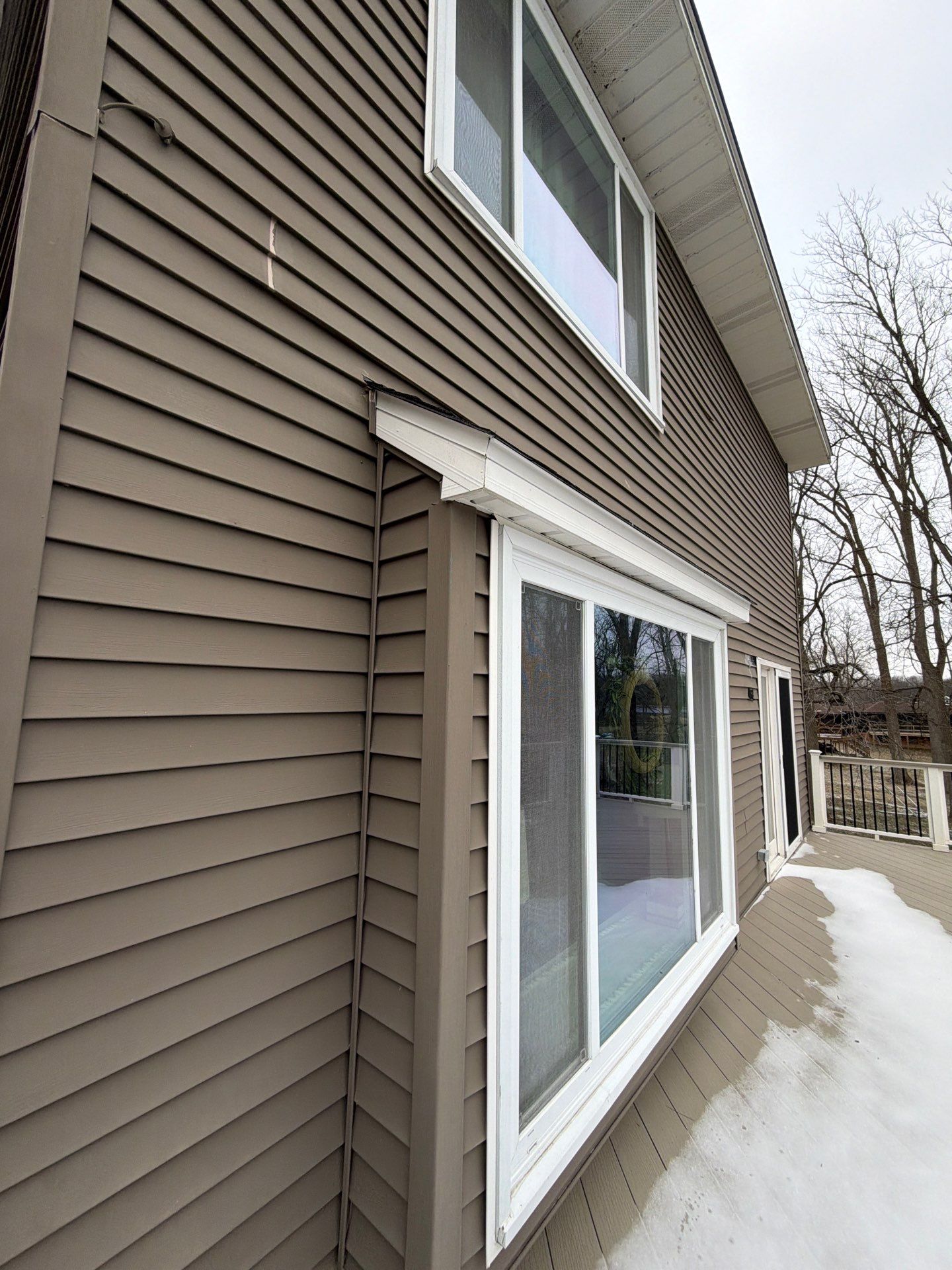 Siding Replacement using Alside Charter Oak D4.5" by 180 Contractors
