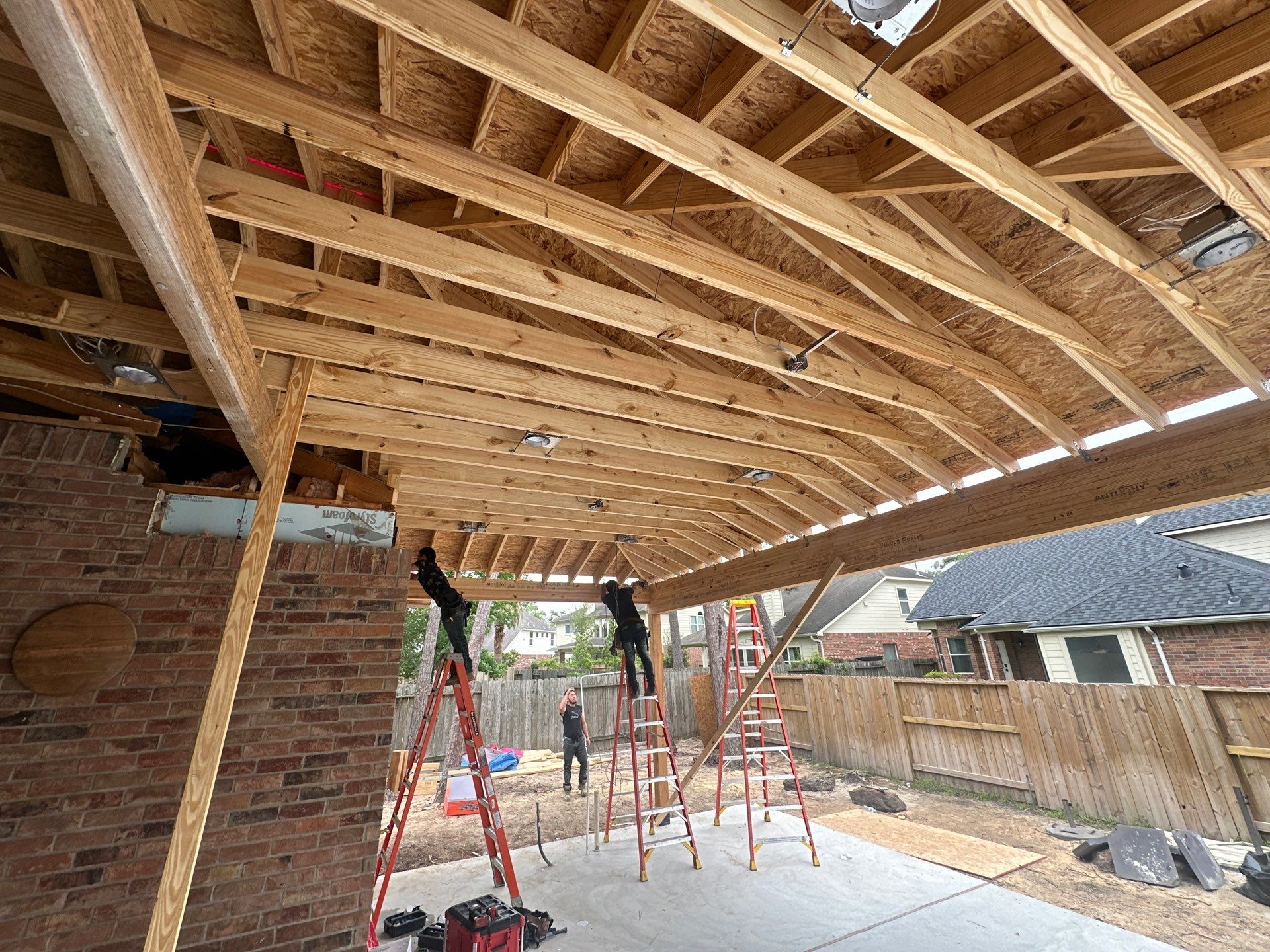 Pool, Patio Cover and Summer Kitchen in Sterling Ridge by SophAlx LLC
