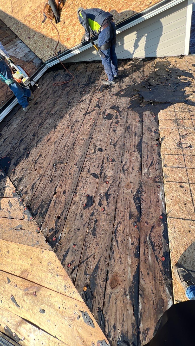 Residential Roofing Installation using GAF Timberline HDZ Charcoal by Nitro Roofing and Construction