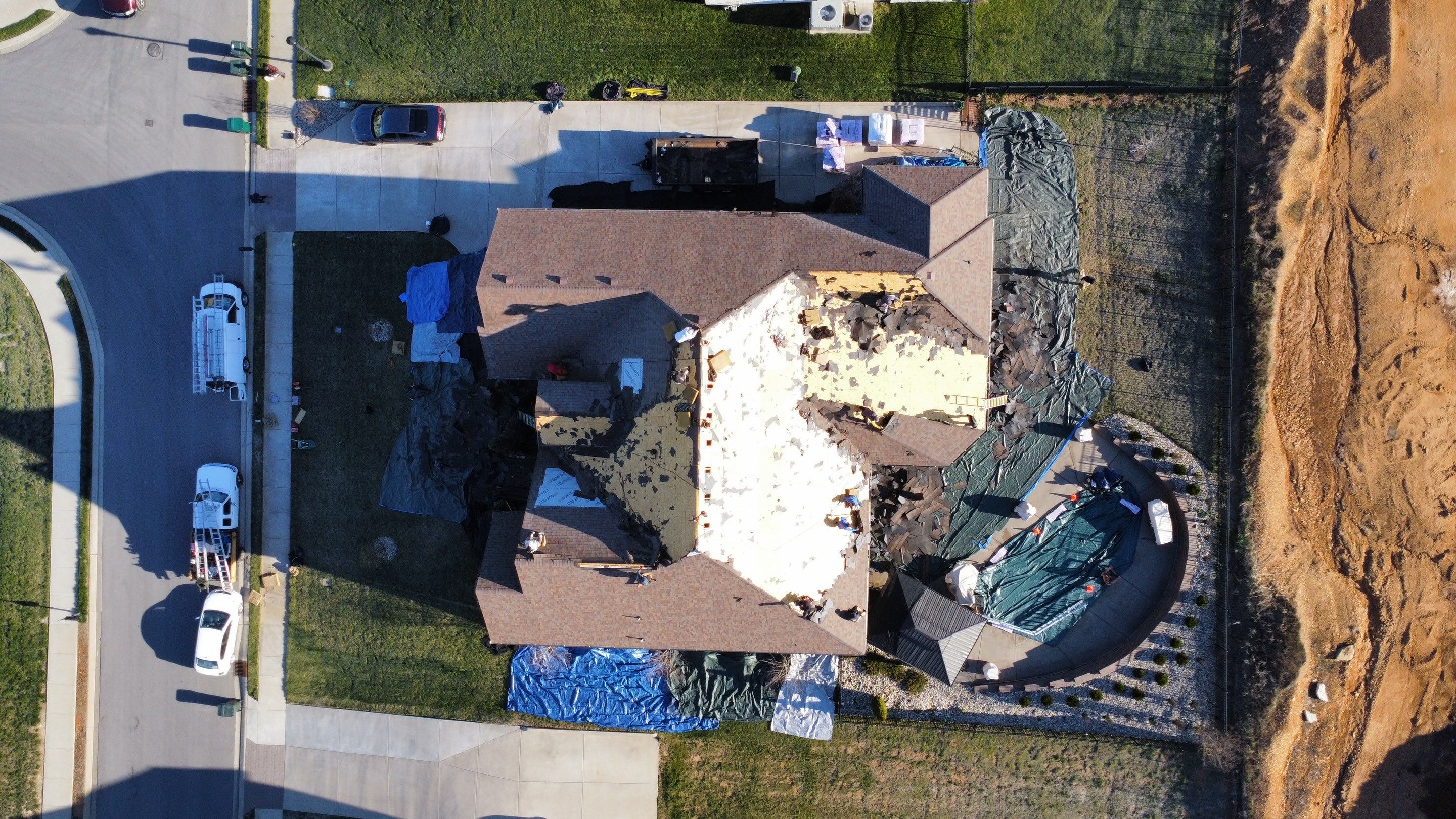Roof replacement paid for by USAA - Duration shingles in Teak by Undersun Roofing 