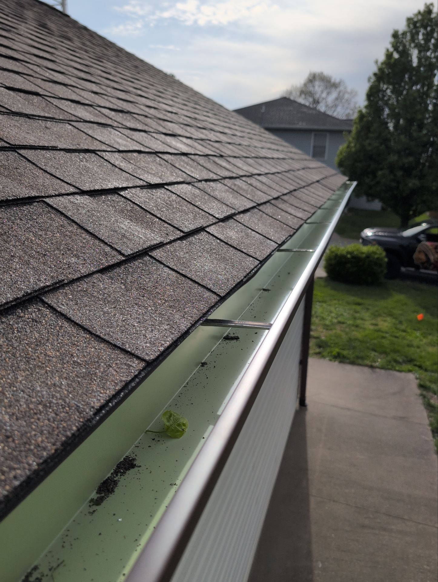 Roof Replacement & Seamless Gutters in Reeds Spring by Table Rock Design + Build