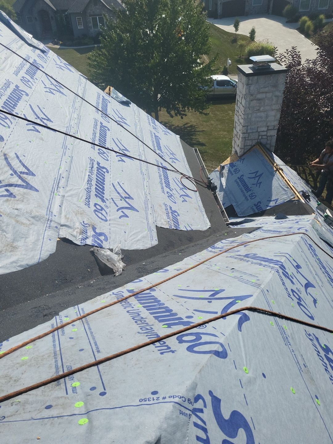 ATLAS PINNACLE COLOR: WEATHERED WOOD by Eagle Eye Roofing