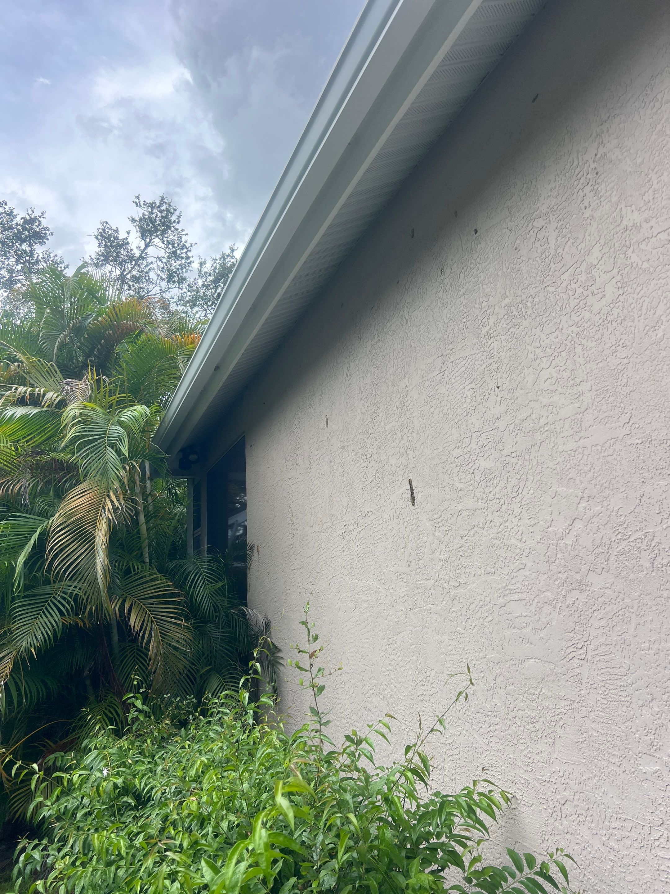 6-inch White Seamless Gutters Installation by Gutter Professors