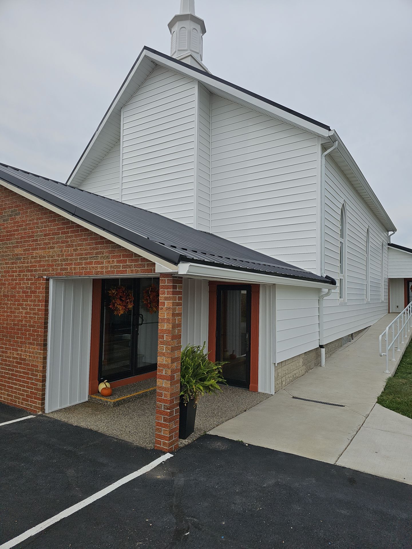 Siding Installation using Mastic 8" white  by Nitro Roofing and Construction