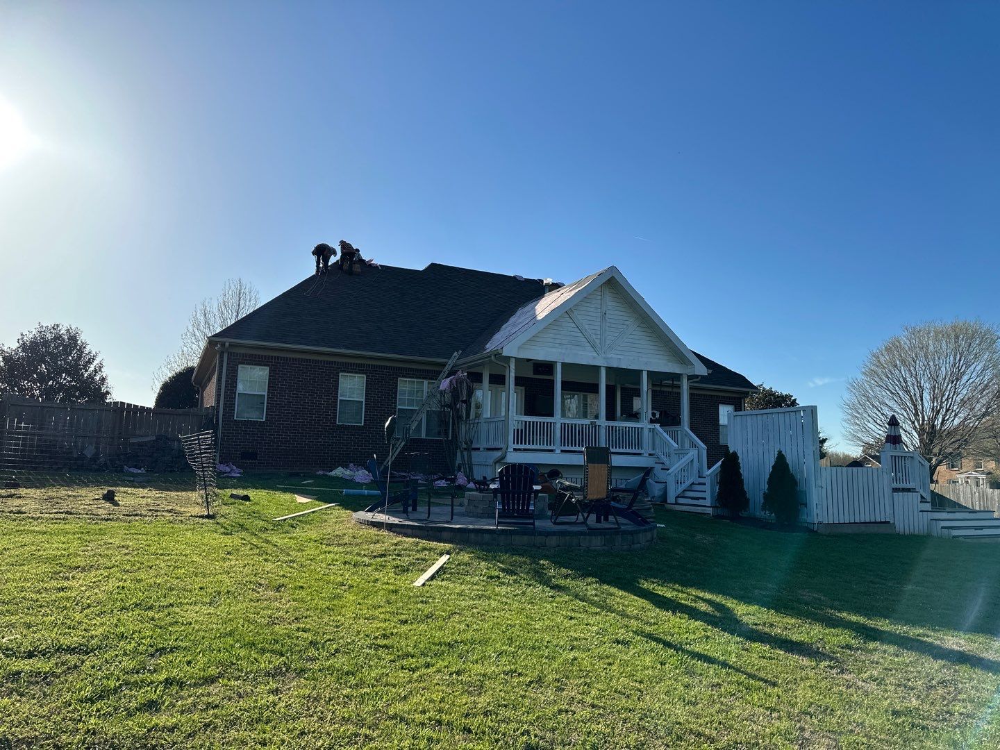 Owens Corning Duration in Teak by Undersun Roofing