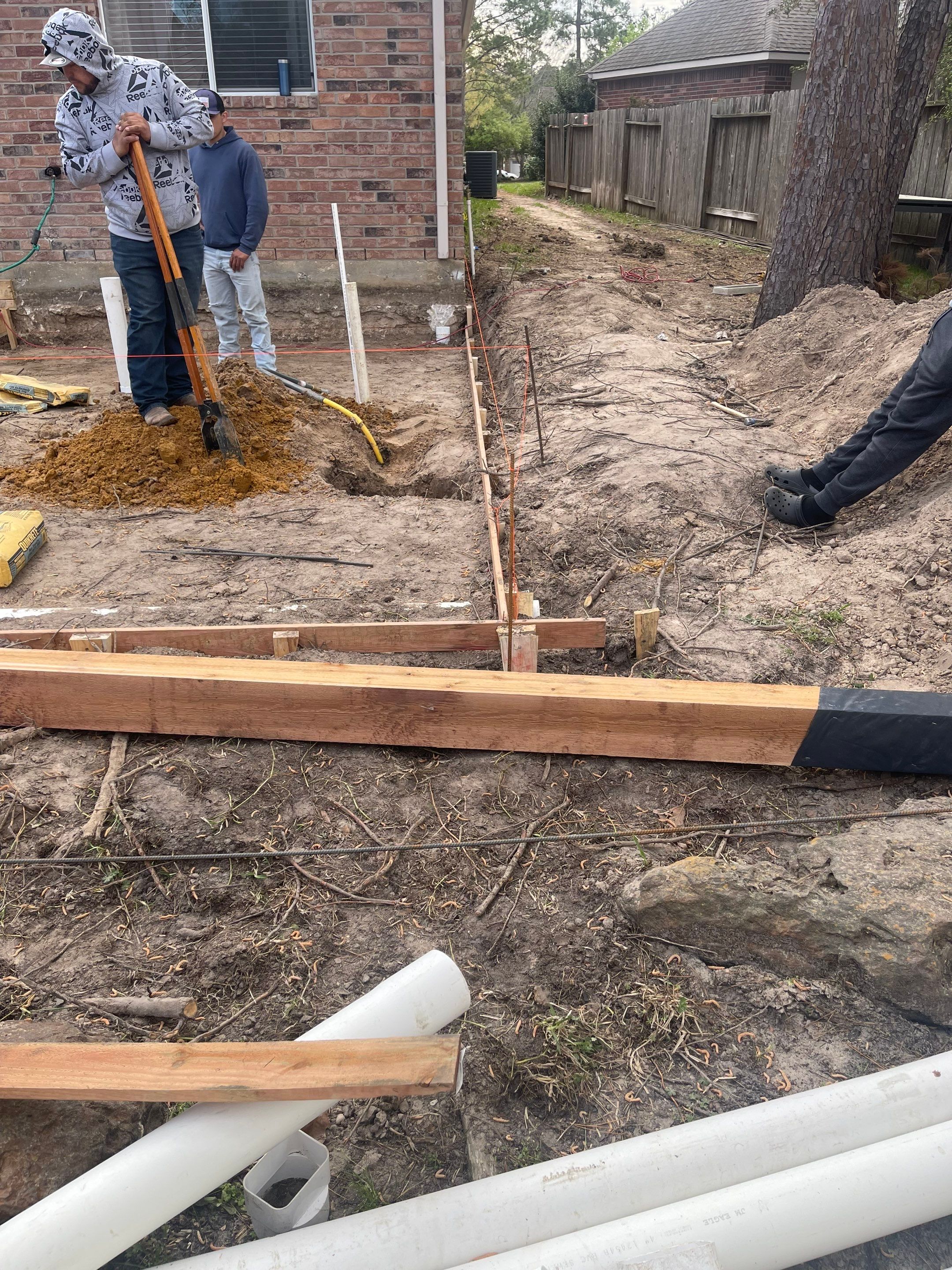 Pool, Patio Cover and Summer Kitchen in Sterling Ridge by SophAlx LLC