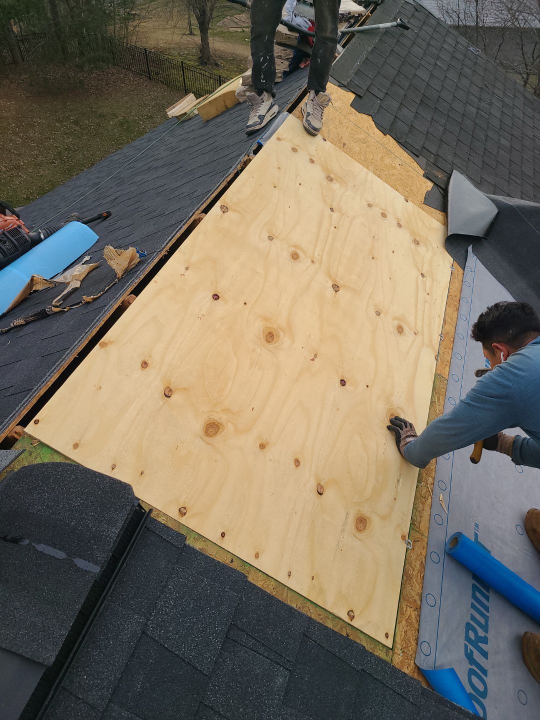 Manassas Landmark Pro Roof in Max Def Charcoal Black by RM Banning, Inc.