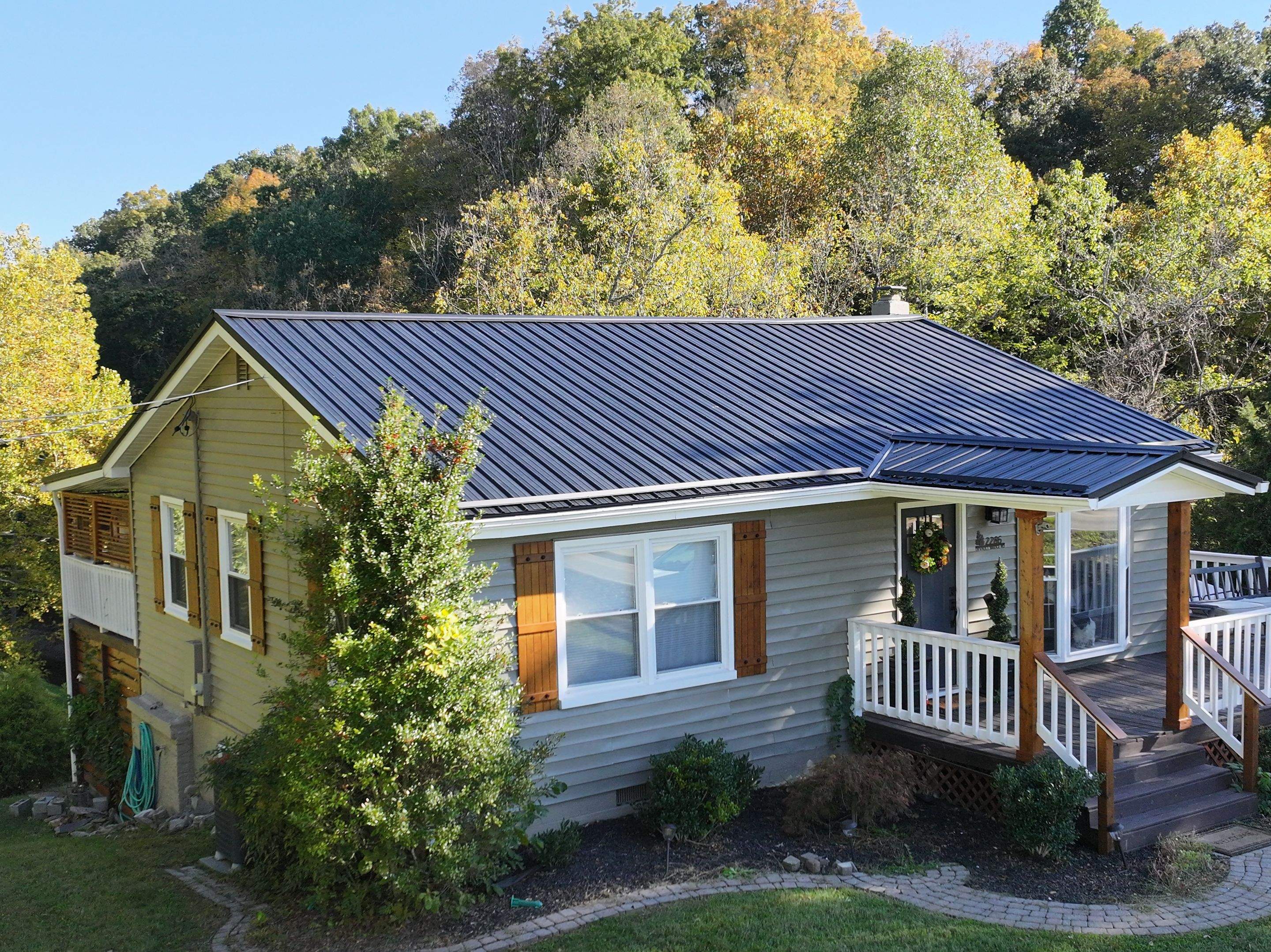 Higgs Residence by Omnia Roofing