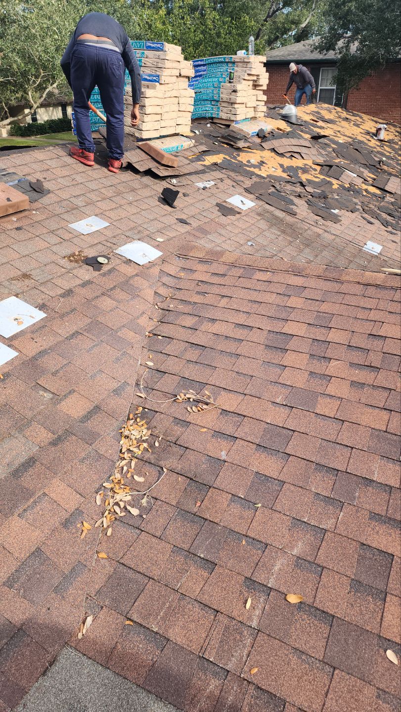 Residential Roofing Installation using Certainteed Landmark Moire Black by Galvan Roofing and Construction