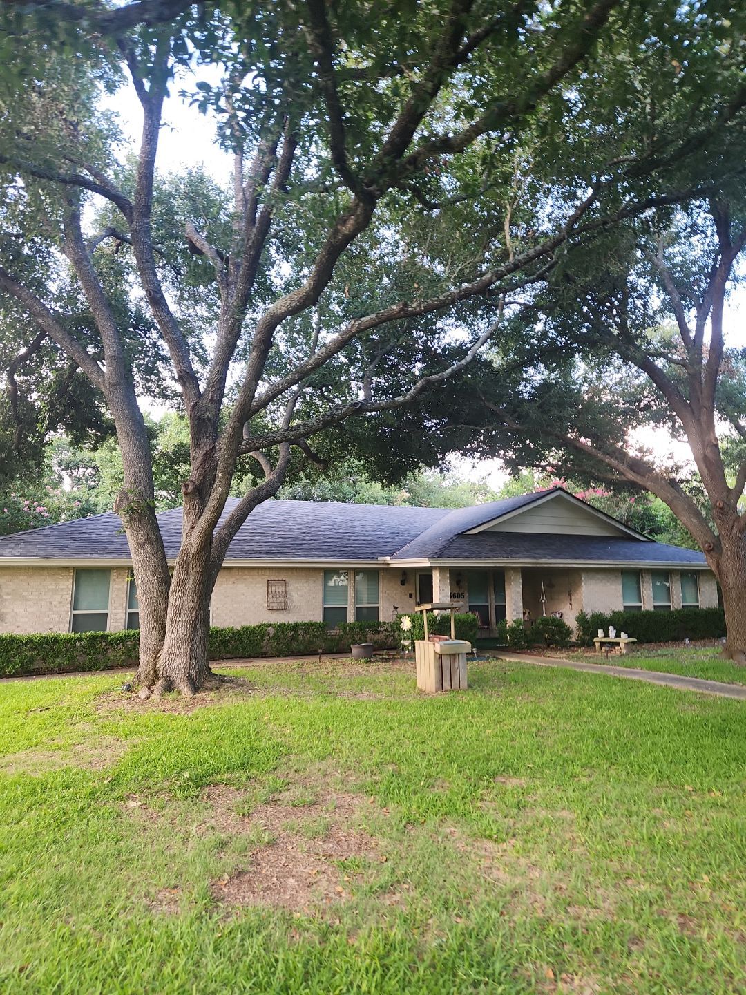 Williamsburg Gray - Owens Corning TruDefinition Duration by RoofsOnly.com