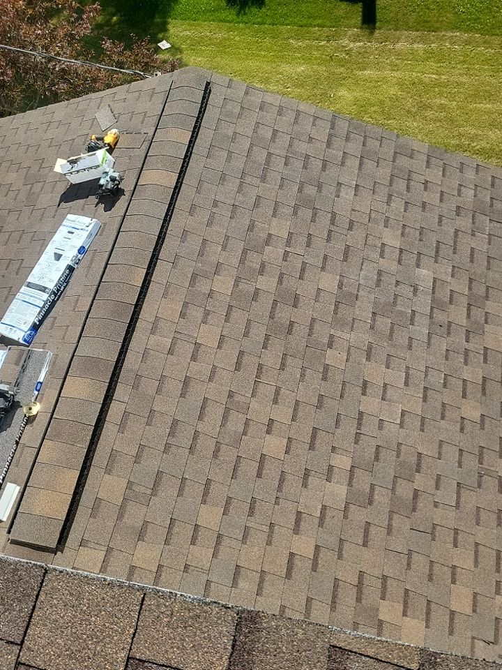 ATLAS PINNACLE COLOR: HEATHER by Eagle Eye Roofing