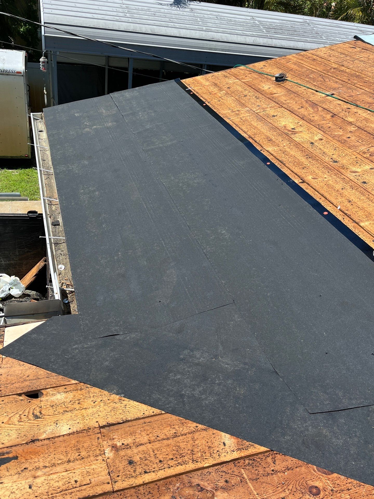 Project in St. Petersburg 33709 by Mitchell Roofing Company LLC 