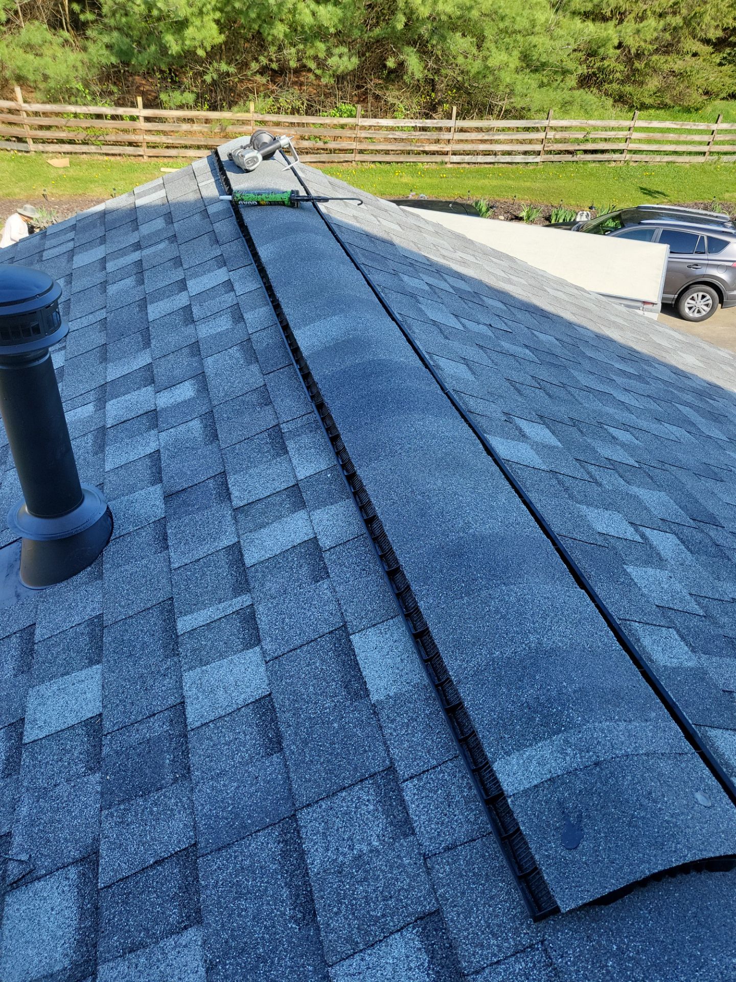 Atlas Pinnacle, Color, Coastal Granite, Drip Edge, Birch White by Eagle Eye Roofing