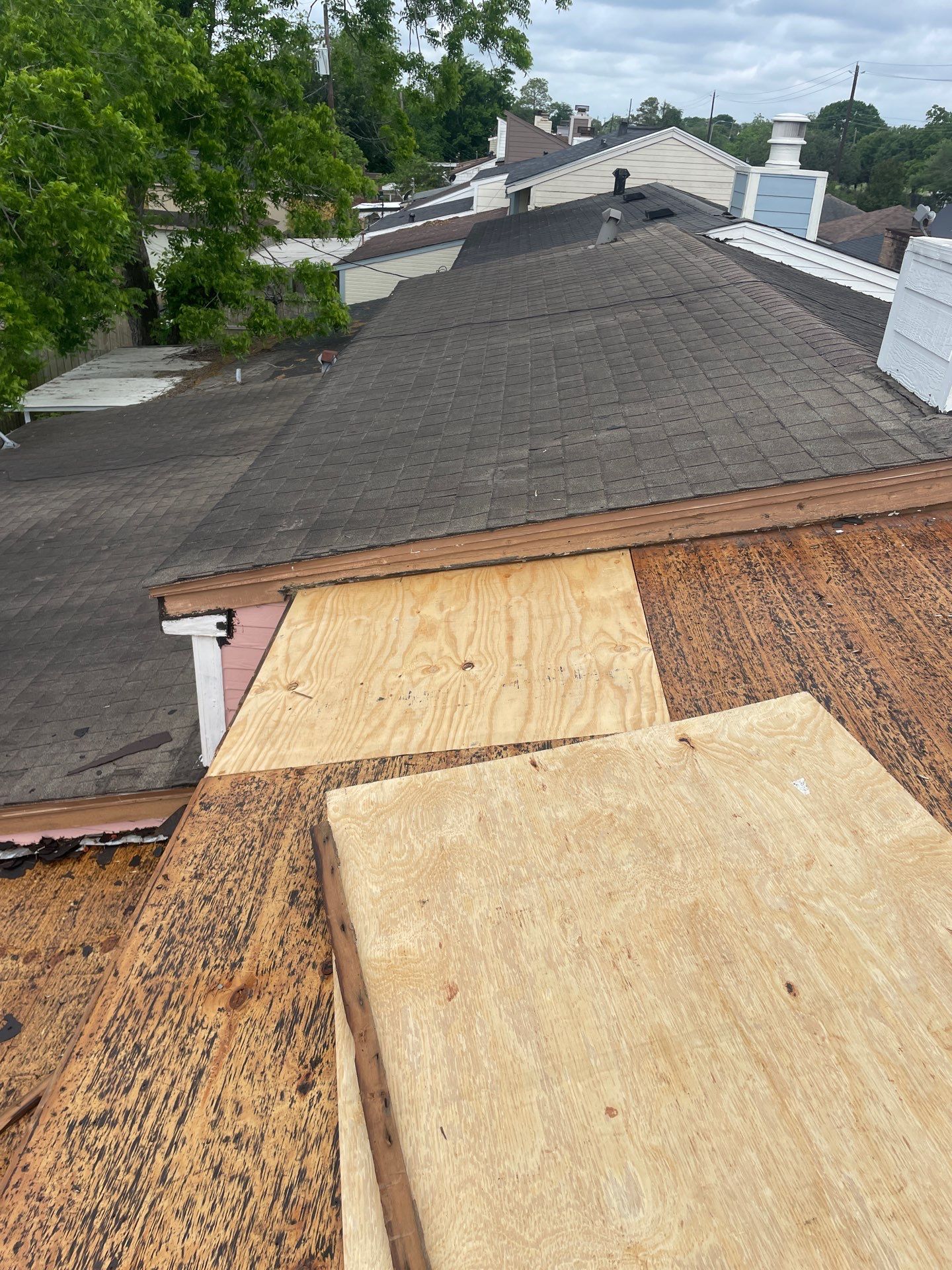 Roof Replacement Houston by Roof Repair Company