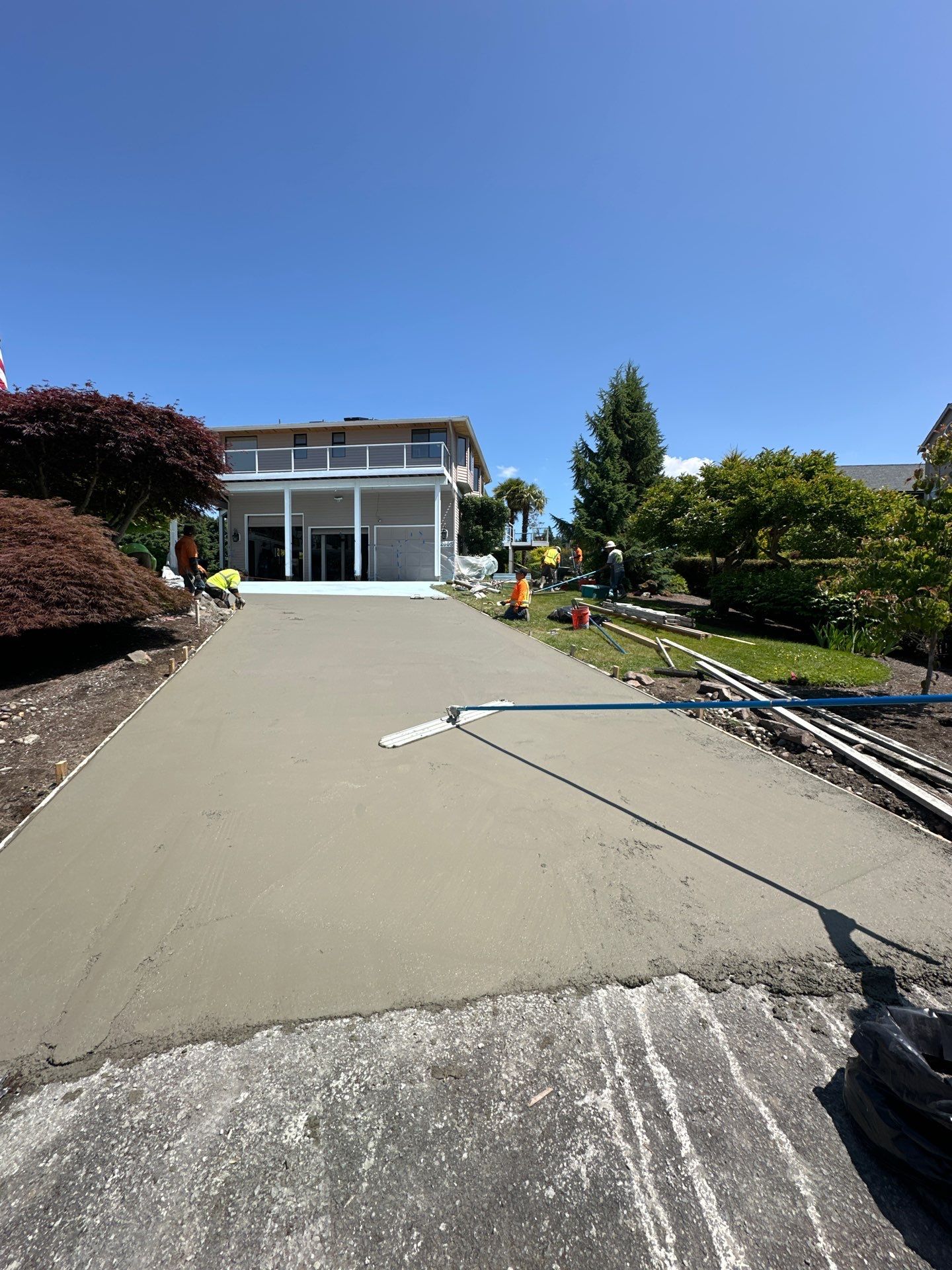 Concrete Driveway Repair | Edmonds  by Jireh Asphalt & Concrete Inc 