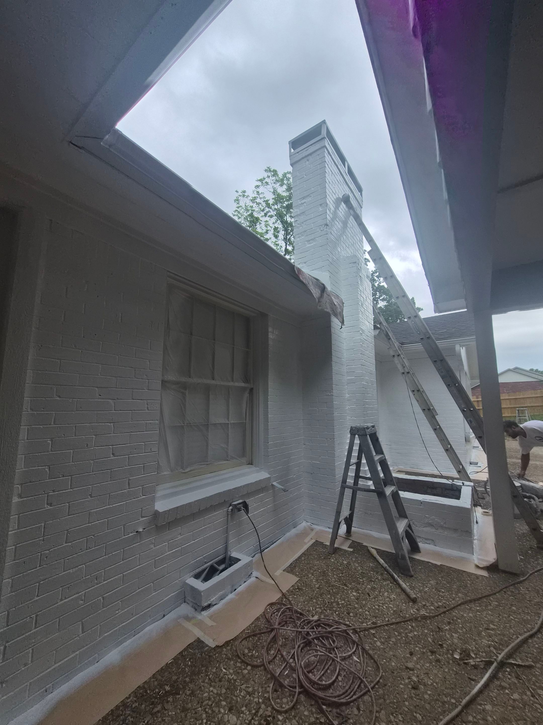 From Gray to Modern White: Exterior Repaint in Tyler, TX by Quality Coats Painting