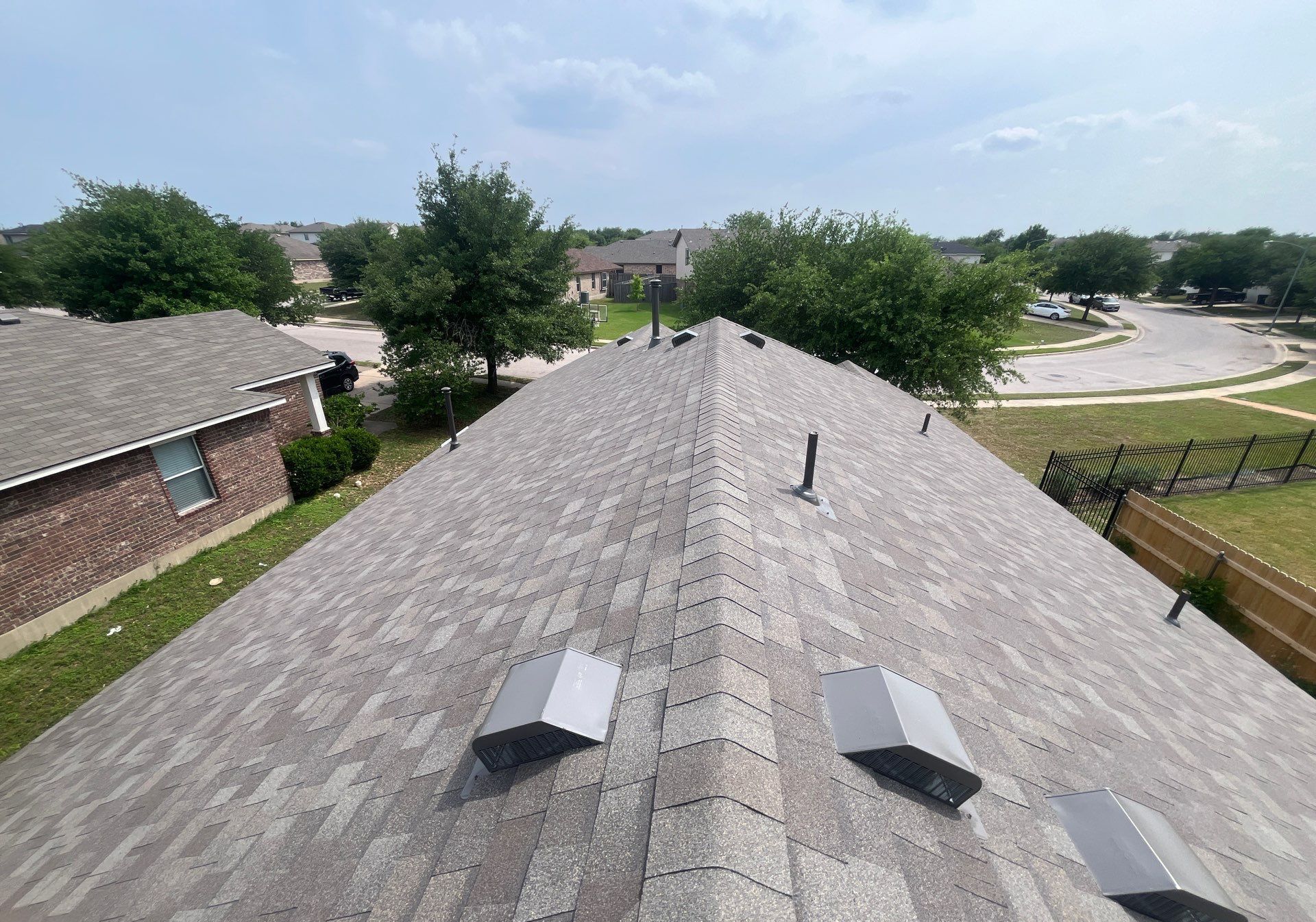 Residential Roofing Installation using Owens Corning Oakridge by Kstylez Roofing & Construction