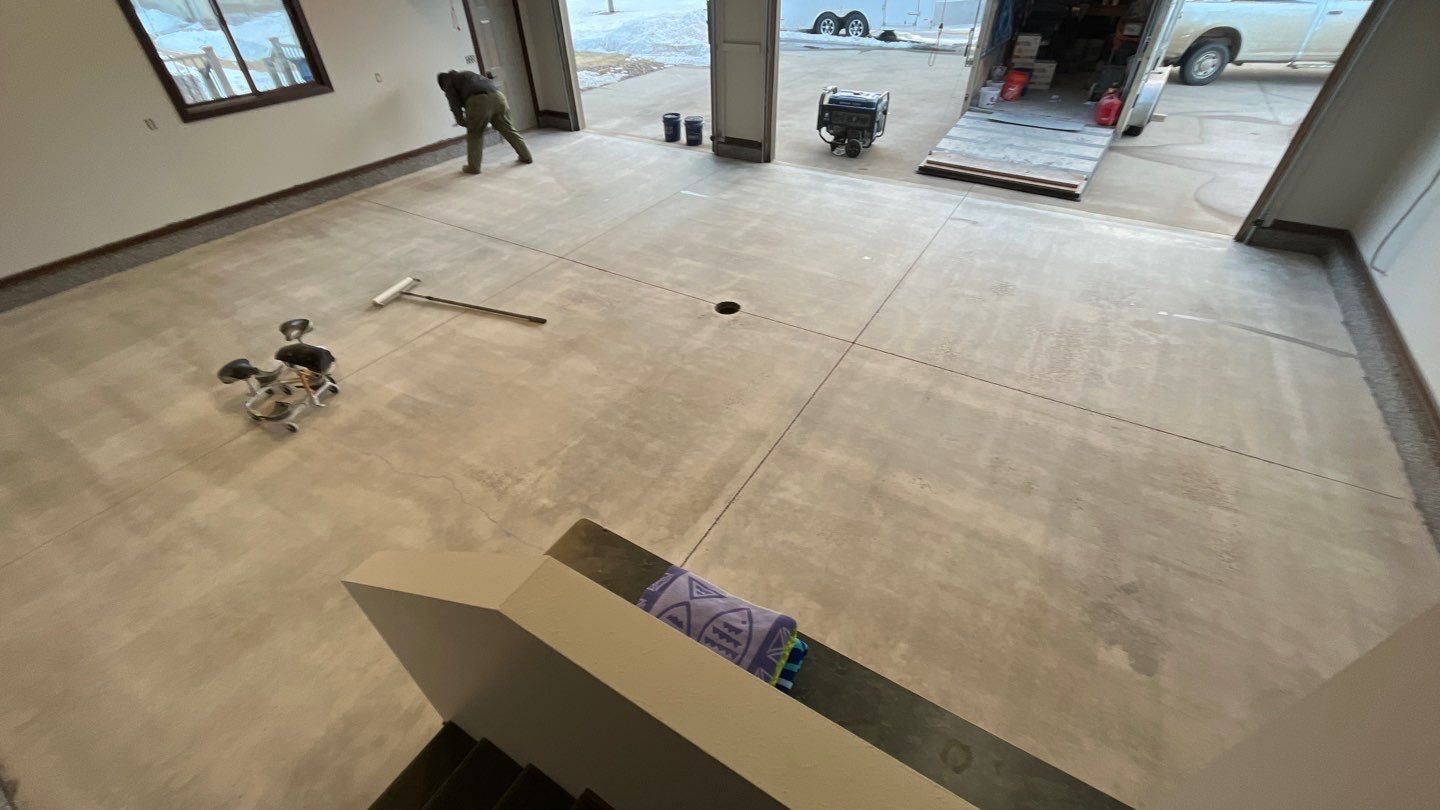 Garage using Silver Creek by Select Painting, Coatings & Garage Cabinets