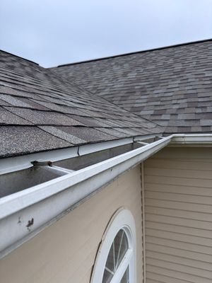 Color: Williamsburg Gray