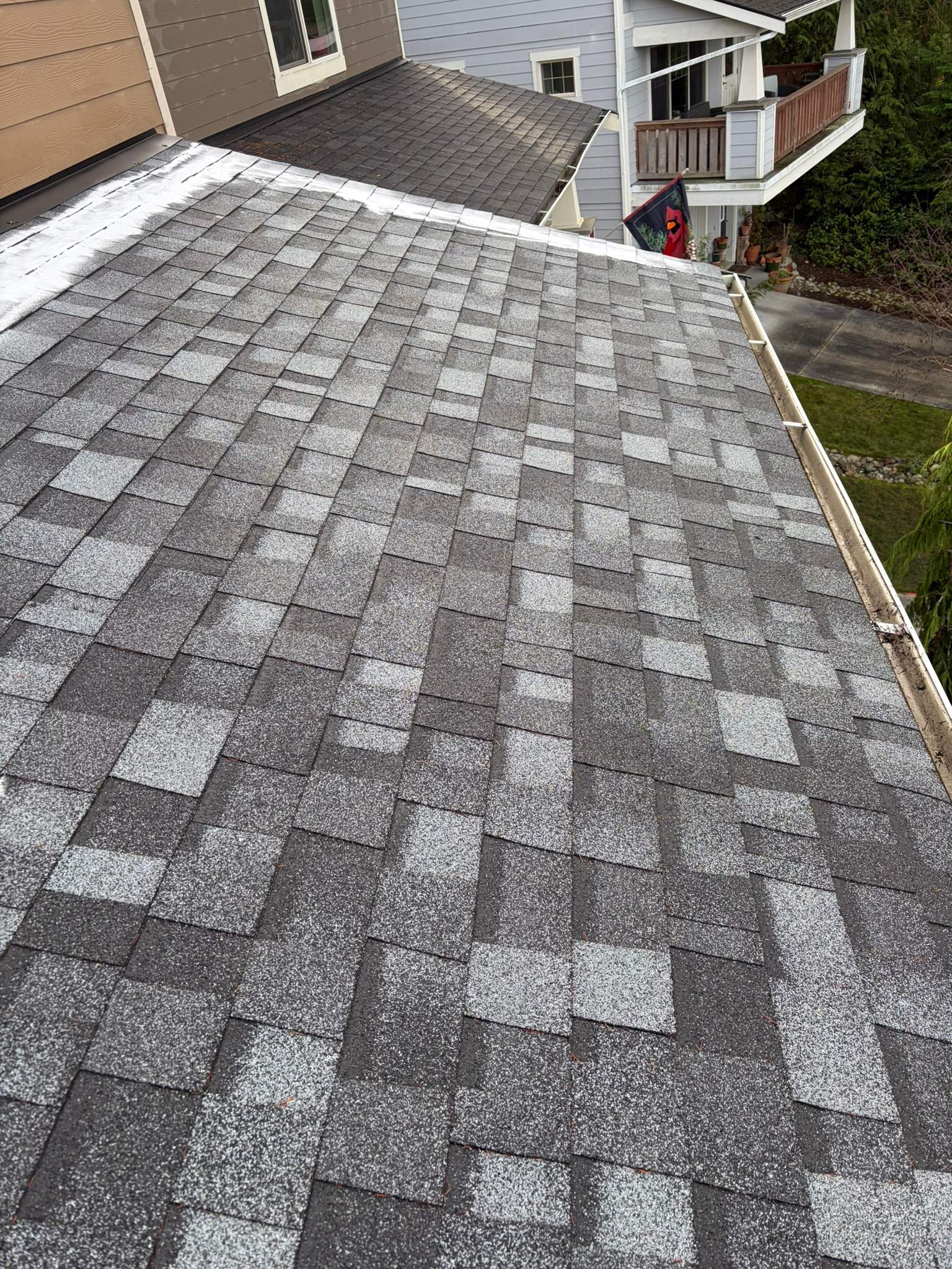 Residential Roof Cleaning in Poulsbo, WA by Hanley Construction