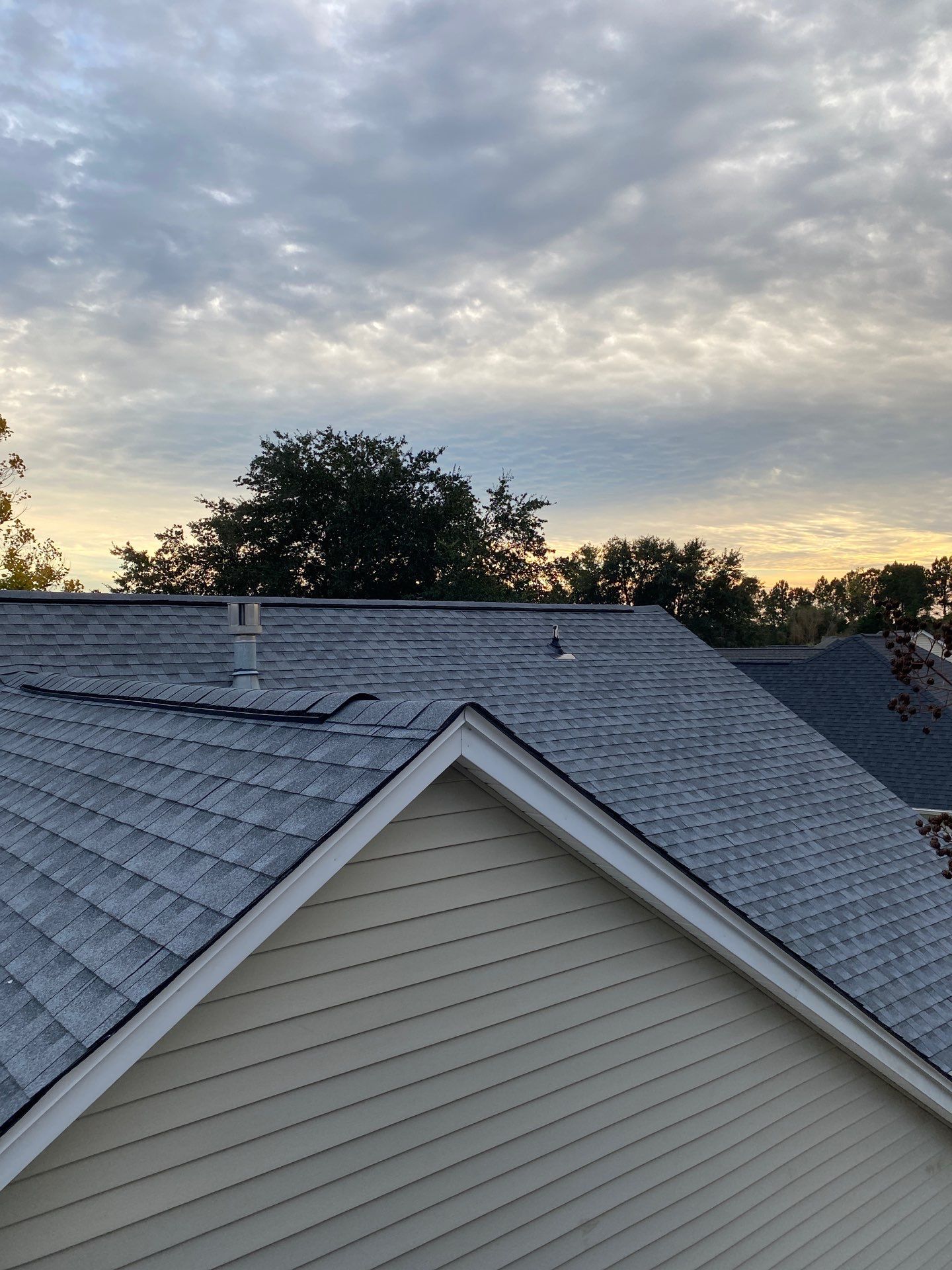 GAF HDZ - Oyster Grey by Linta Roofing