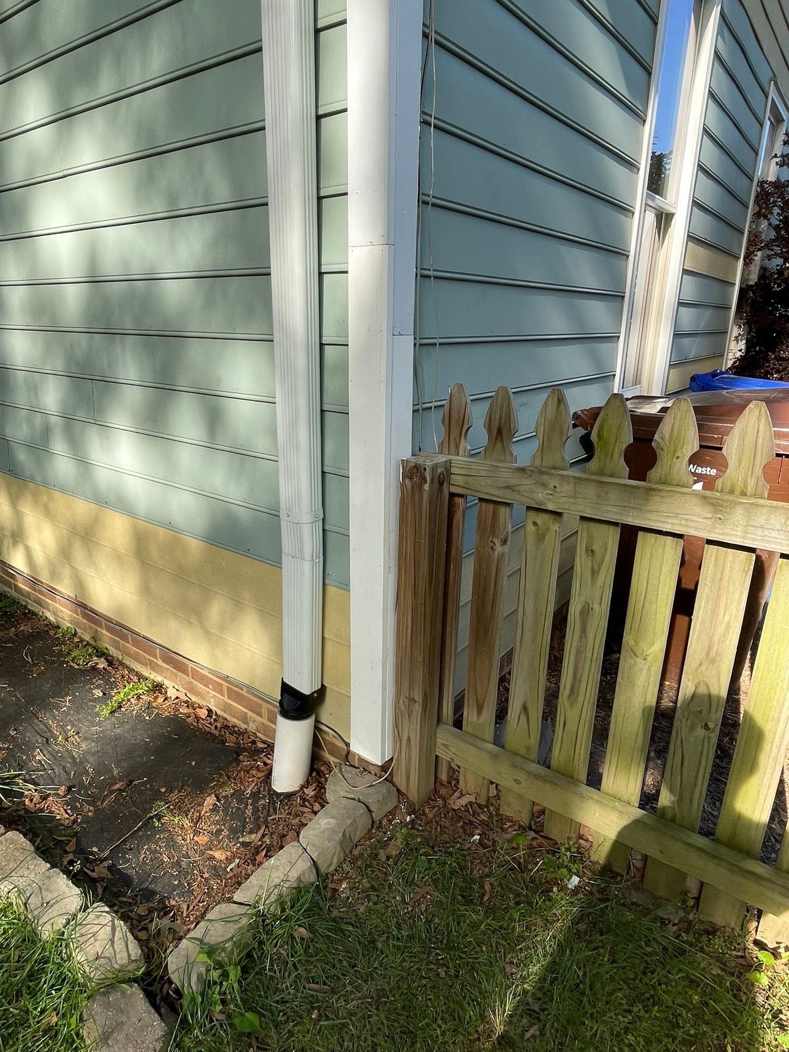 Siding Replacement and painting by GonzalezPainters & Contractors Inc 