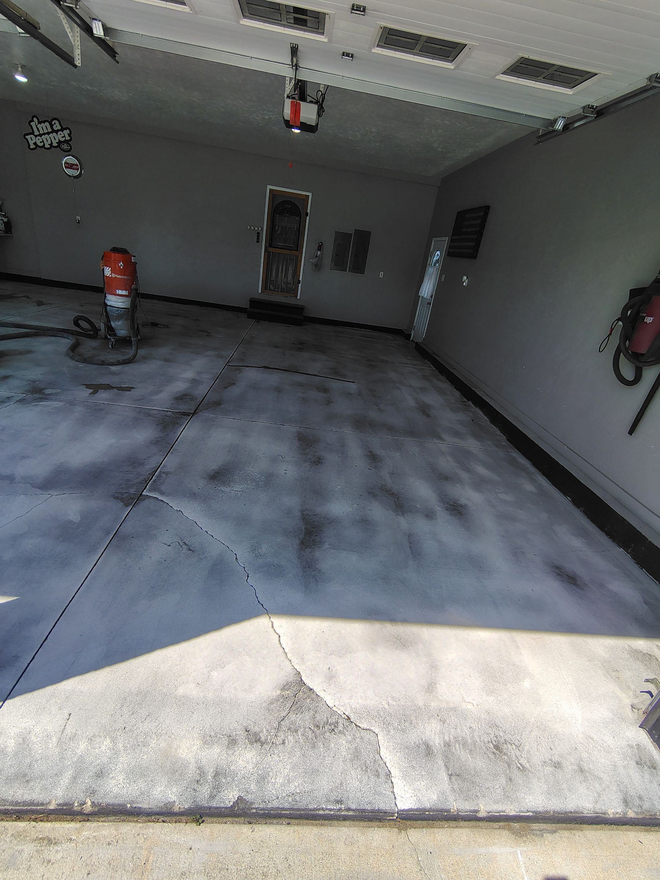 Garage Concrete Floor Coating and Crack Repair in Onawa by Select Painting, Coatings & Garage Cabinets