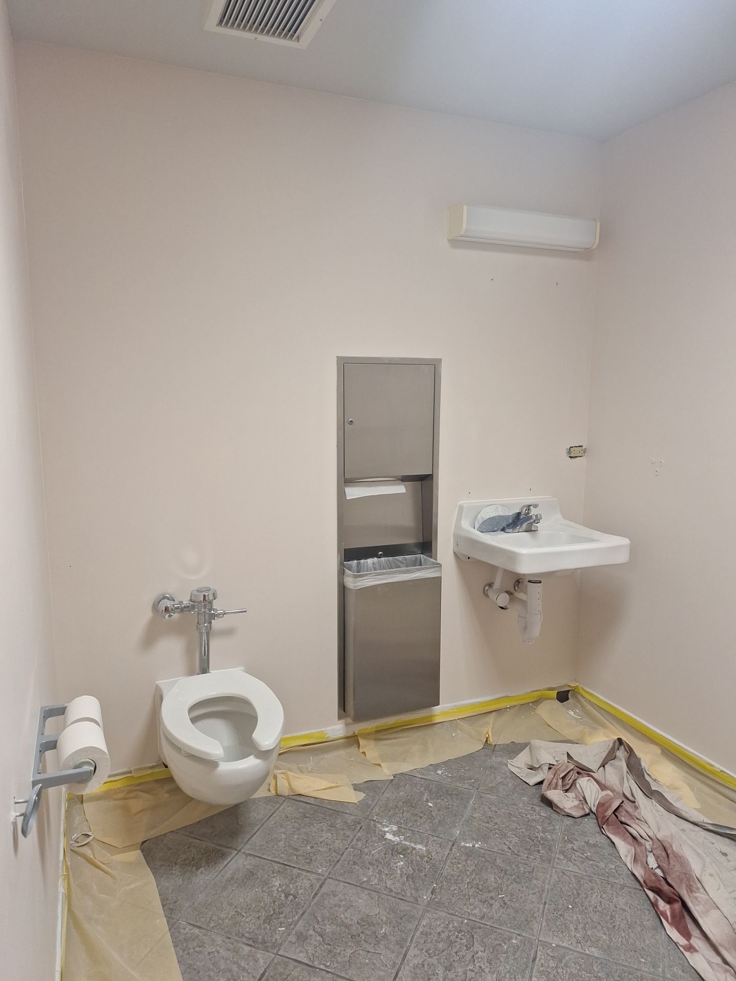 Wallpaper removal and Painting by Gordon Painting