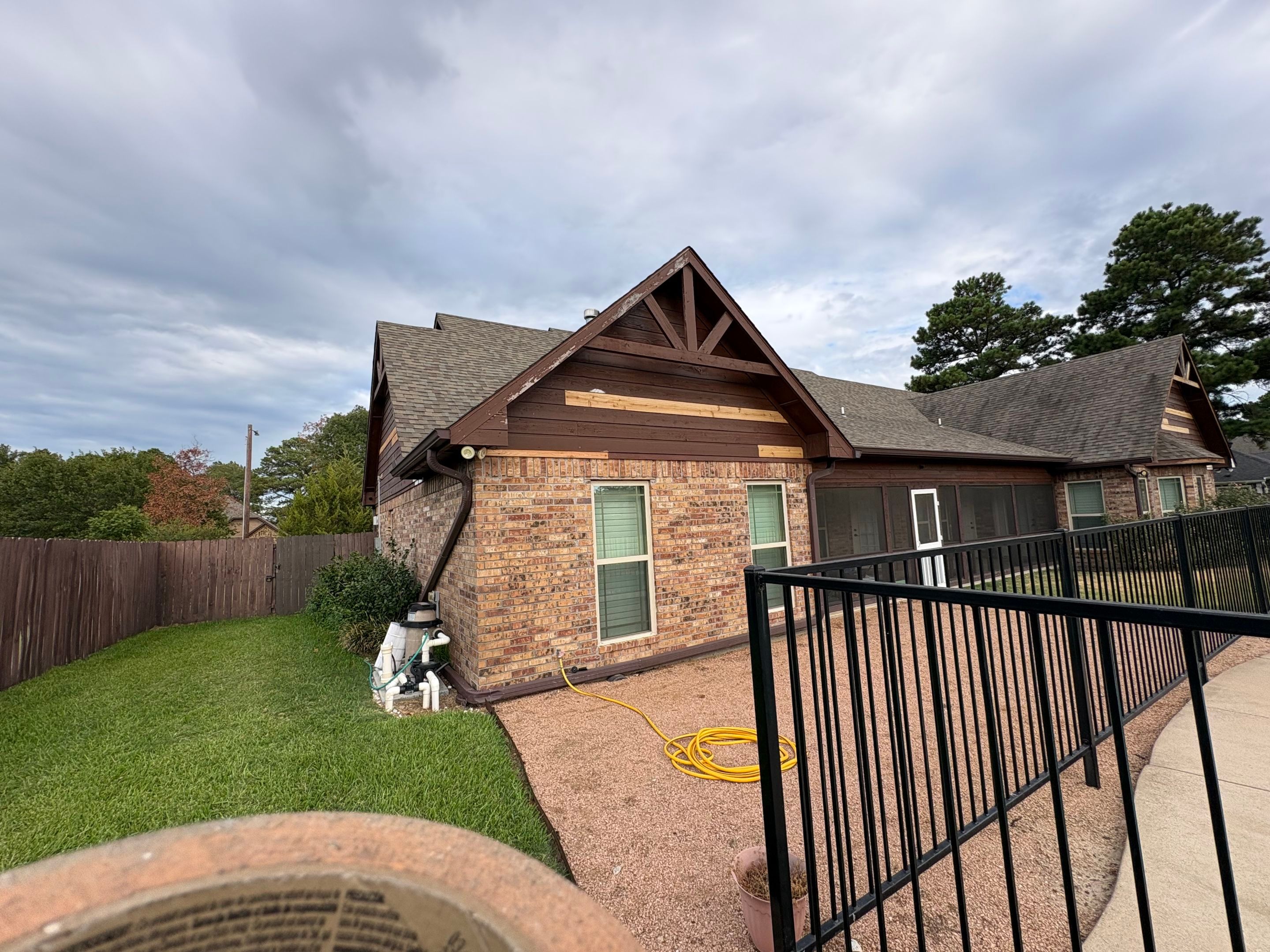From Dated Brown to Modern Contrast: A Mineola Exterior Transformation by Quality Coats Painting