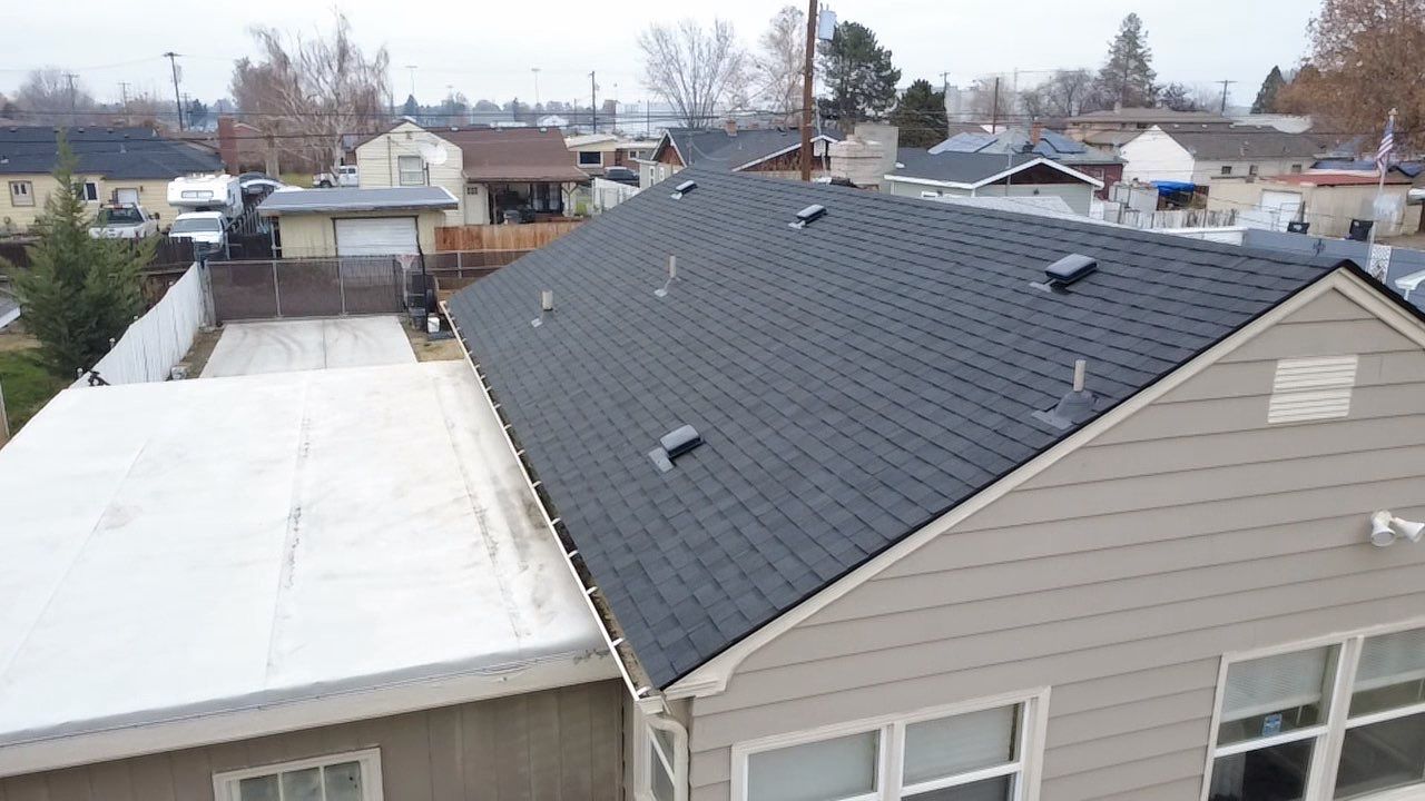 CertainTeed Landmark Architectural Shingle Roof Replacement in Pasco by Alpine Roofing
