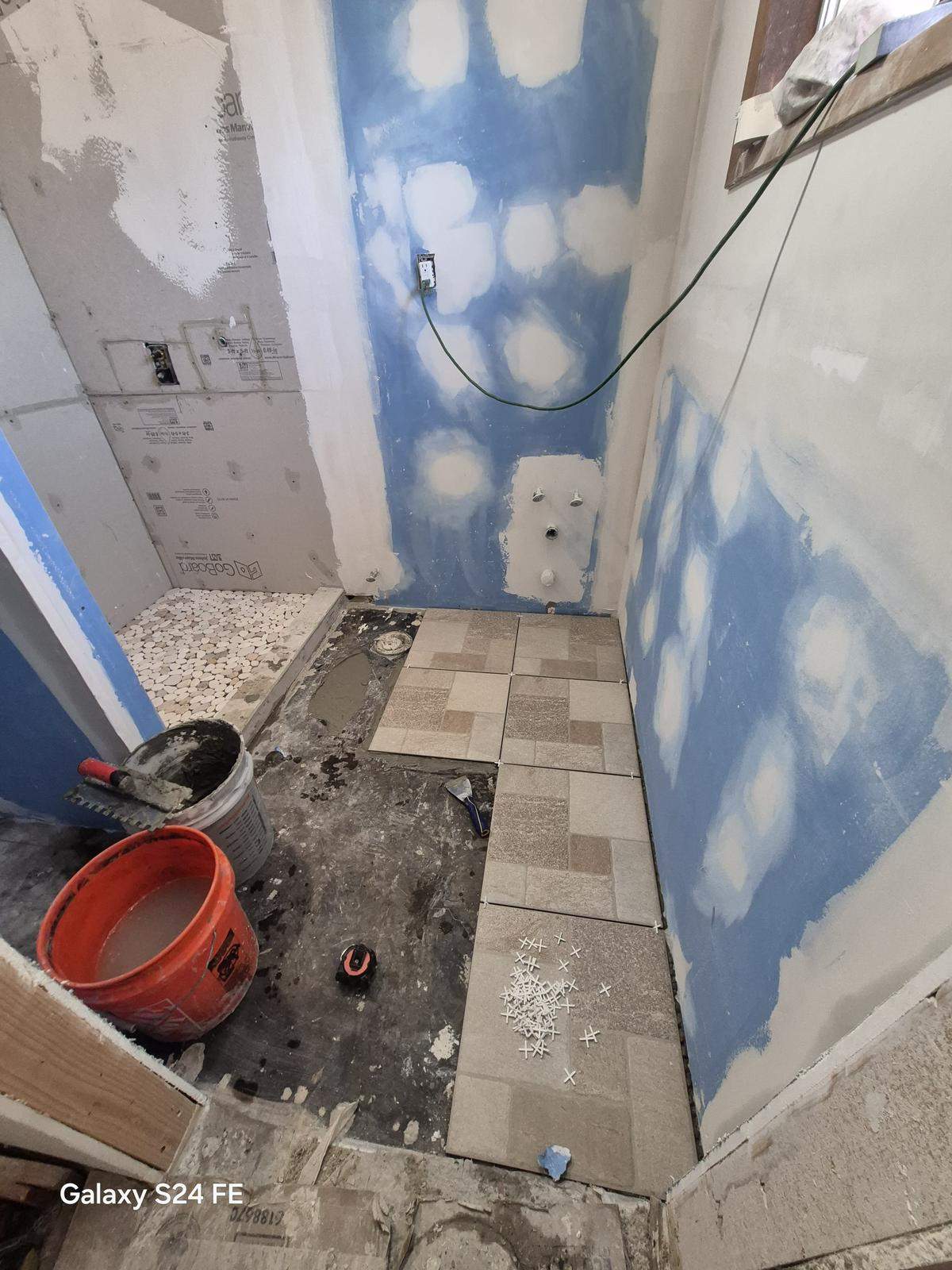 Bathroom remodel by Castro Brothers Solutions