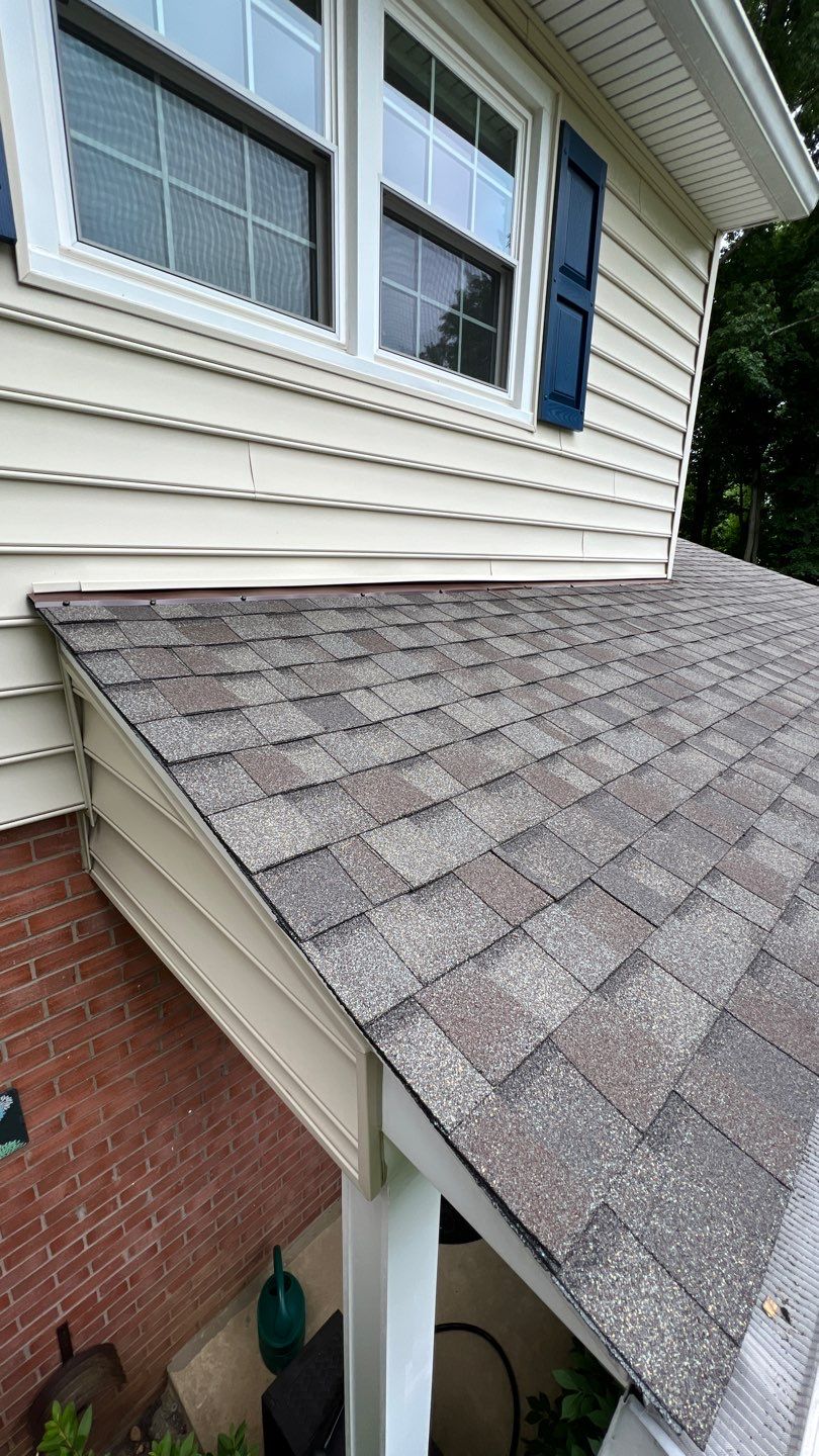 Springfield CertainTeed Landmark Weathered Wood Roof Installation by RM Banning, Inc.