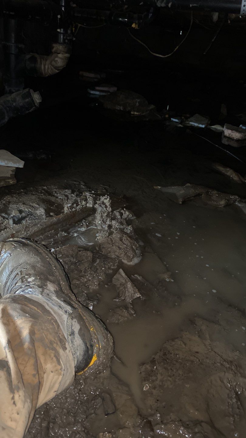 Crawl space encapsulation and Waterproofing using GrateDrain Waterproofing System by Toledo Basement Repair 