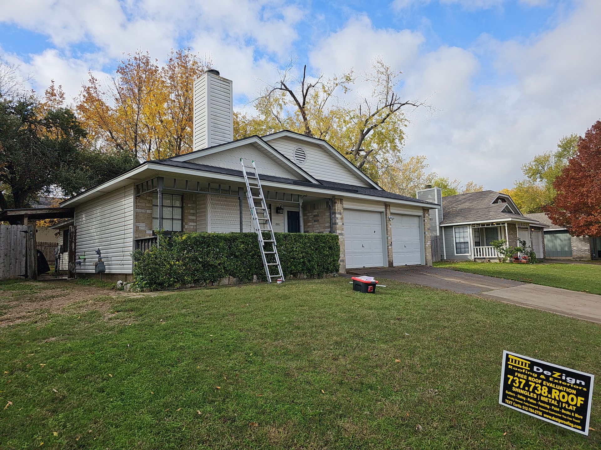 Residential Roofing Installation using Owens Corning Oakridge Onyx Black by DeZign Roofing & Exteriors