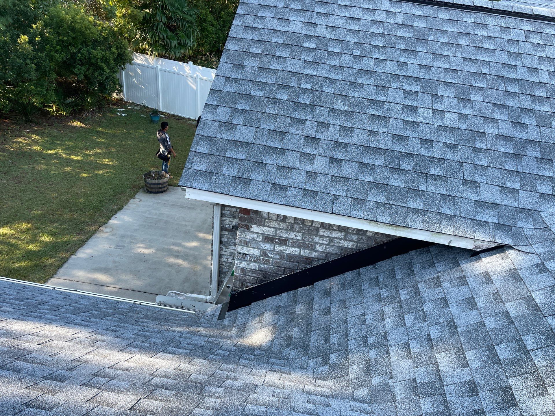 GAF HDZ - Oyster Grey by Linta Roofing