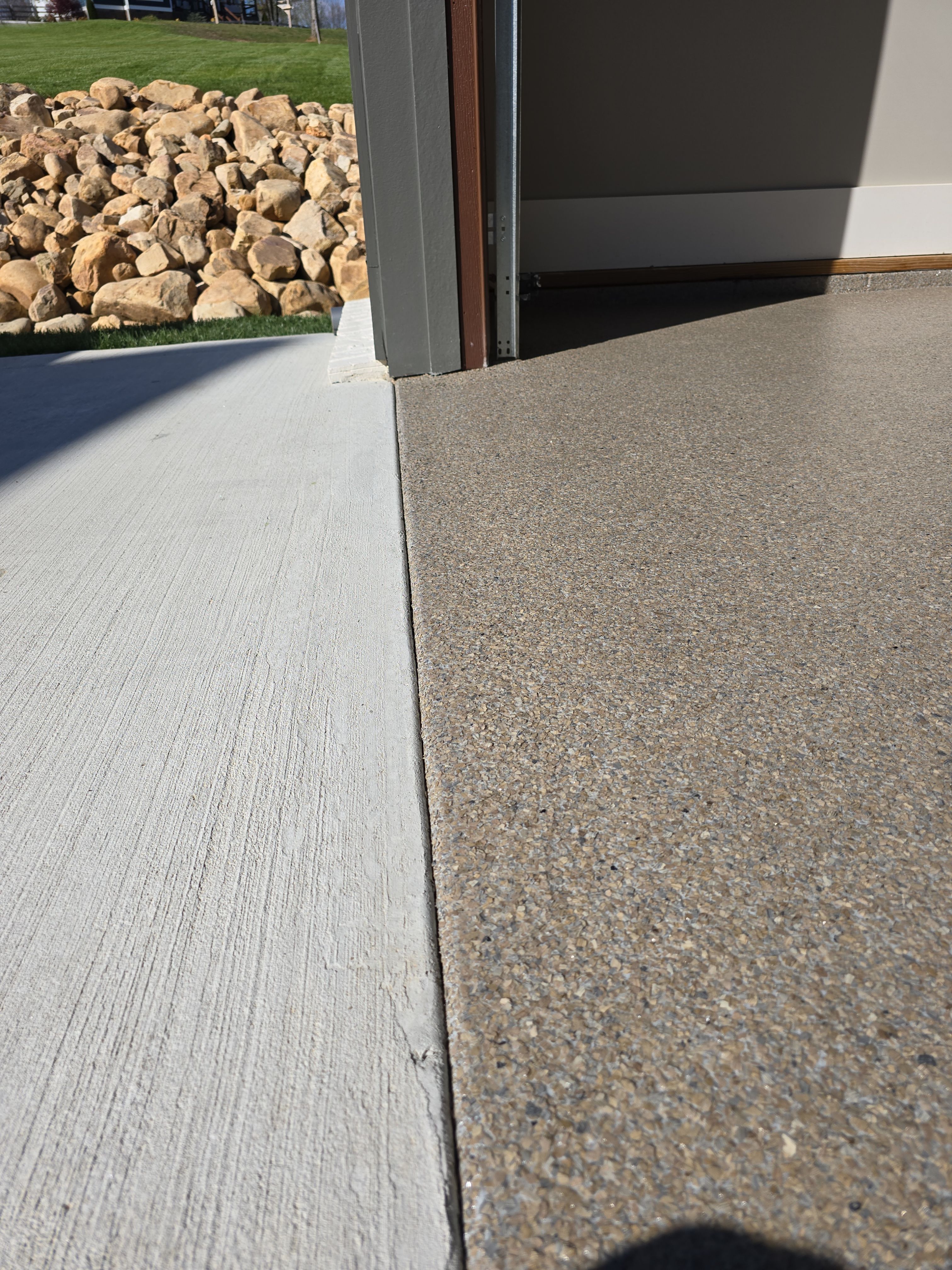 Standalone garage in the Jasper Highlands neighborhood! by Elite Floor Solutions