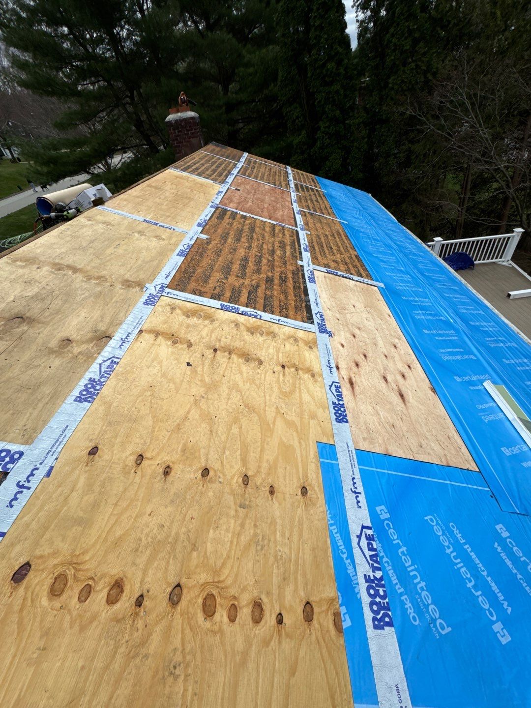 Brand new roof by DiGiorgi! by DiGiorgi Roofing and Siding Inc