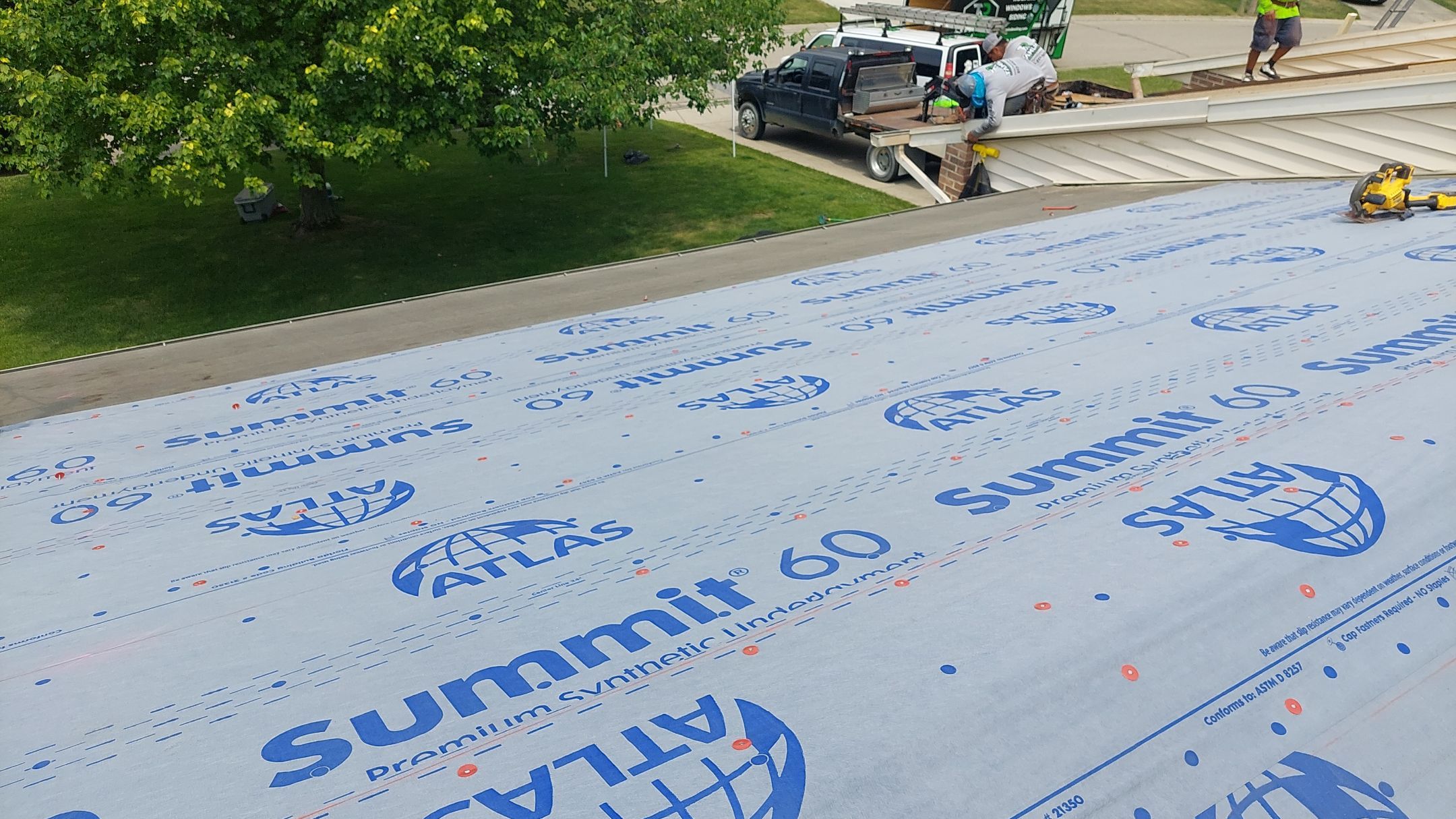 Atlas Weathered Shadow Roof Replacement by Tamlin Roofing