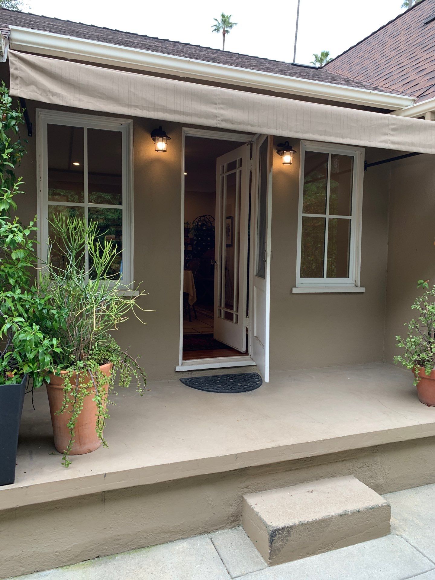 Window Installation using Milgard Ultra series, Fiberglass windows with SDL grids by American Window Company