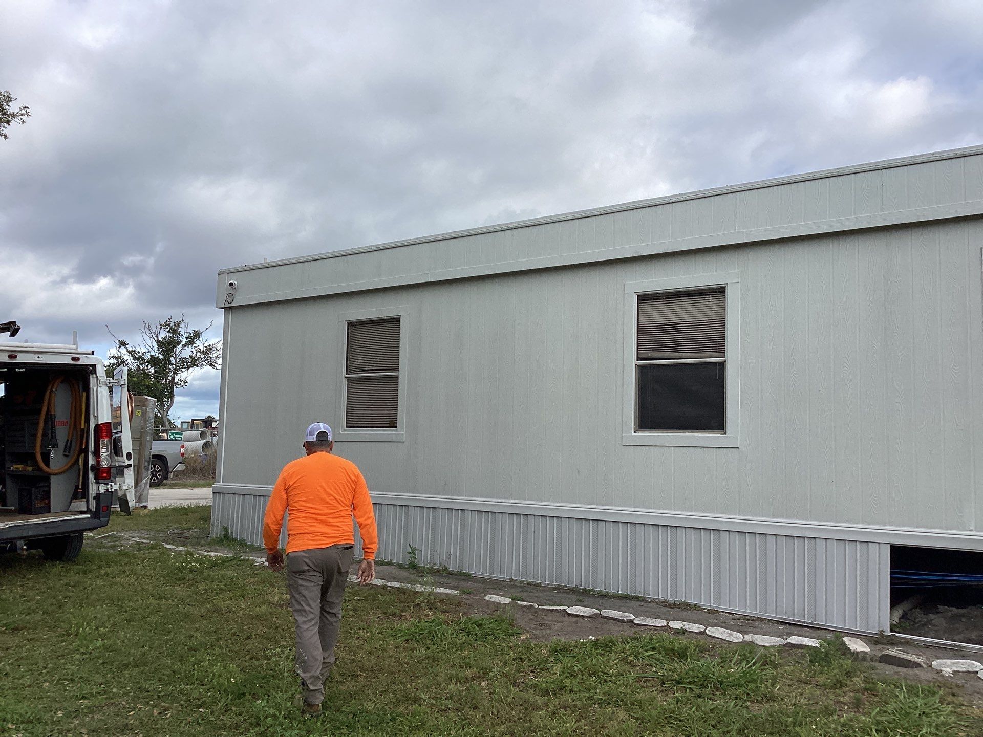 Commercial Gutters using Seamless Aluminum Gutters in Palmetto FL by Gutter Professors