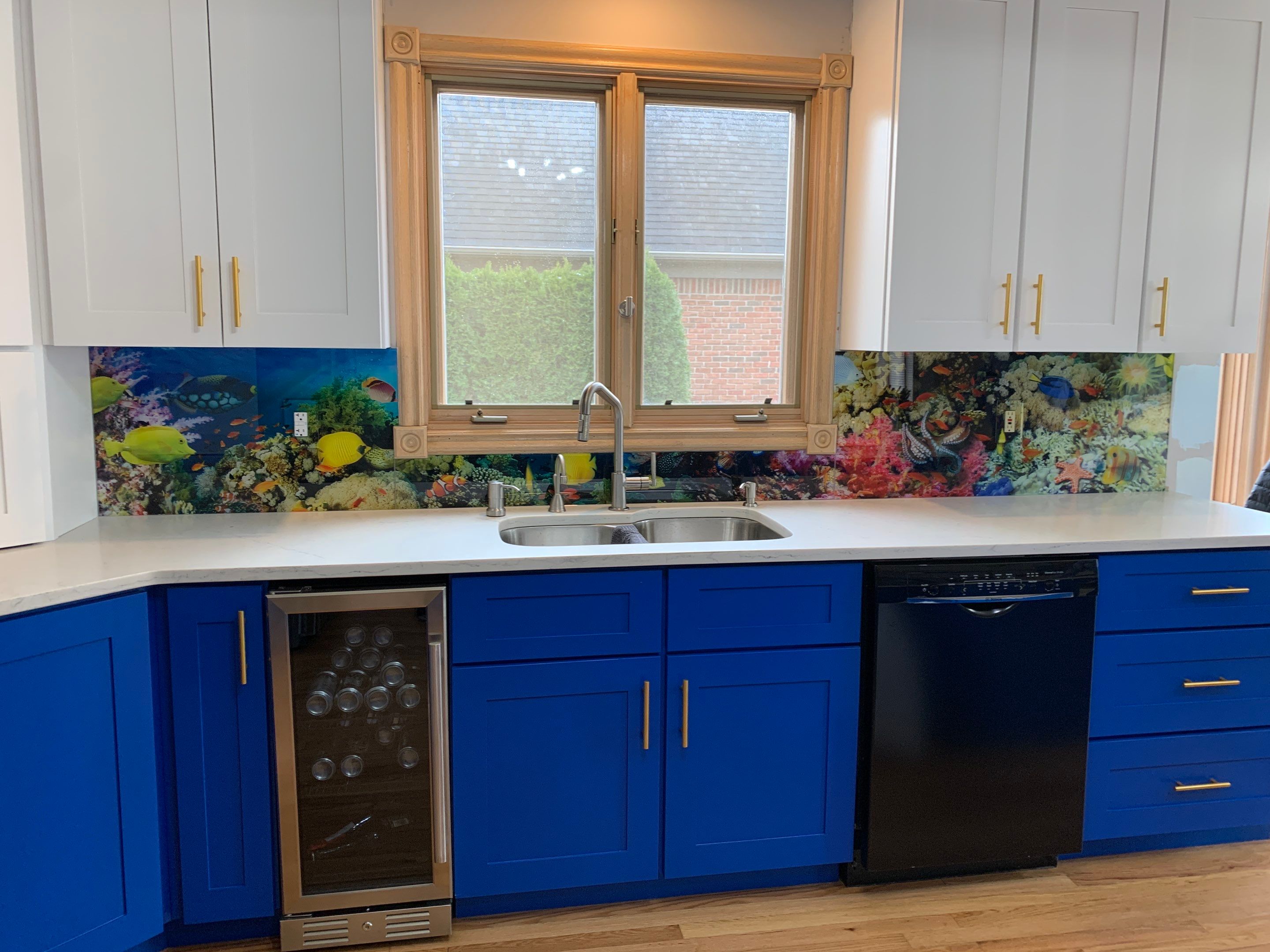 IMAGIO under the sea solid glass kitchen backsplash by IMAGIO
