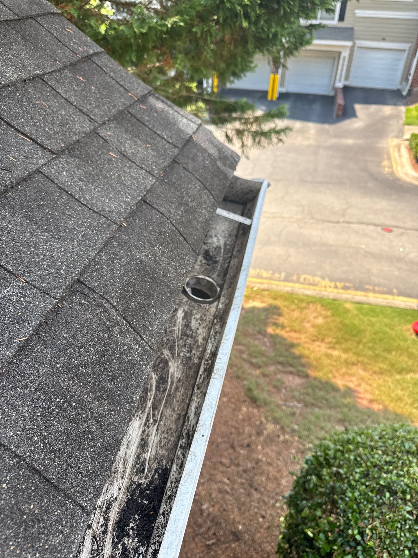 Commercial gutter cleaning Cary & Apex, NC after photo with clean gutters